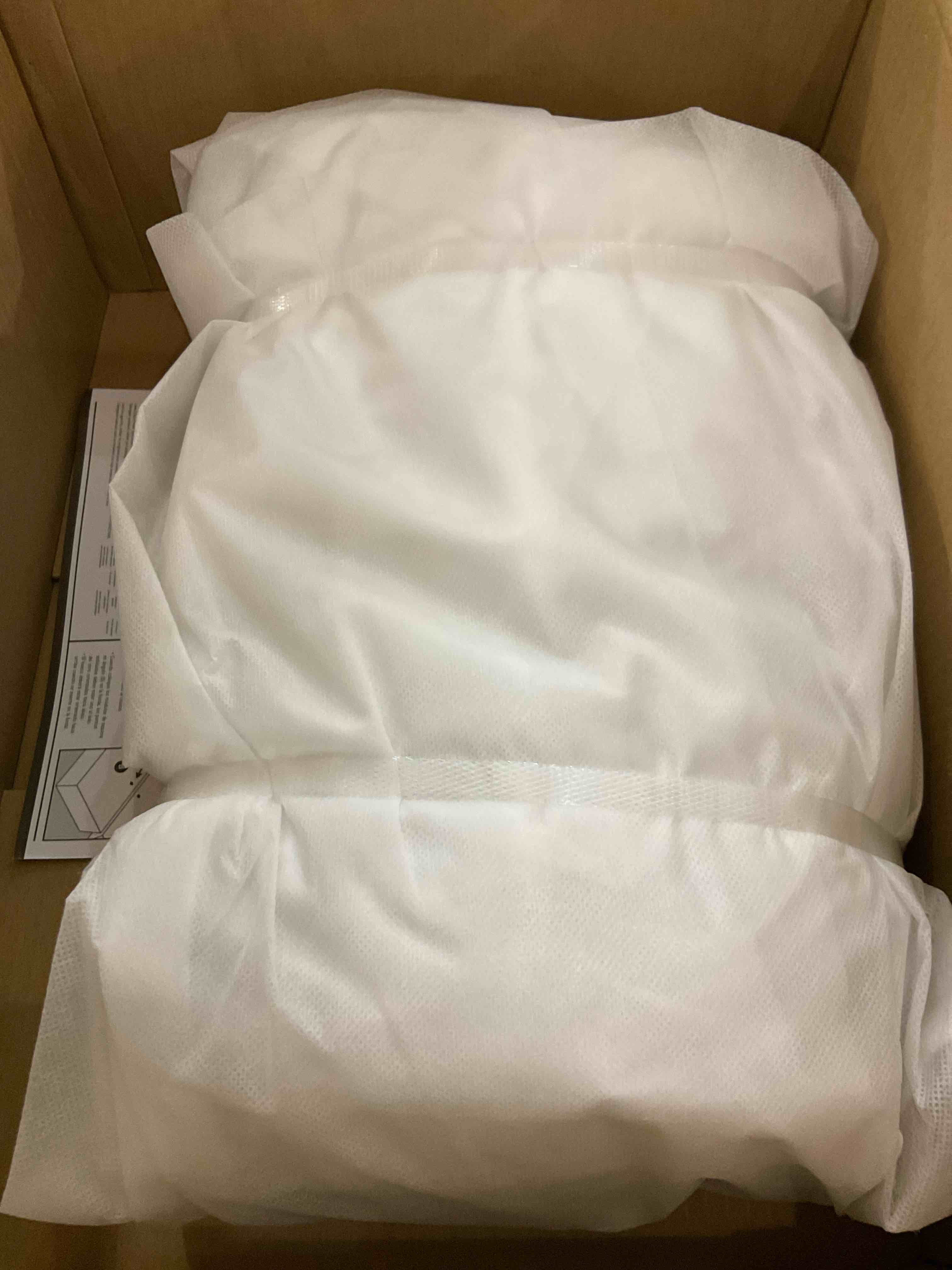 https://s3.amazonaws.com/lotting-images-prod/BargainHunt/EXS01103875_1706727337809.jpeg