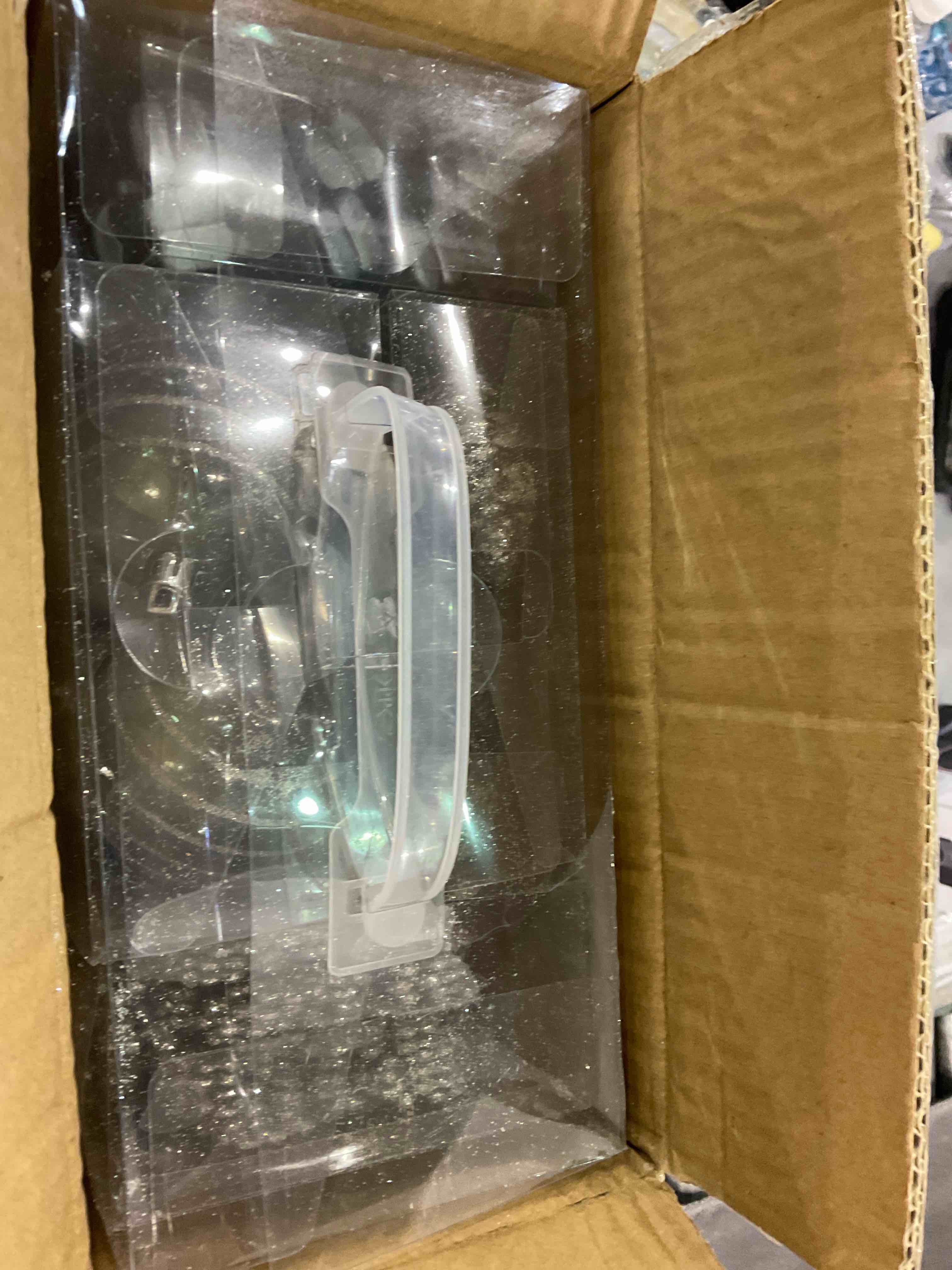 https://s3.amazonaws.com/lotting-images-prod/BargainHunt/EXS01103904_1706790923457.jpeg