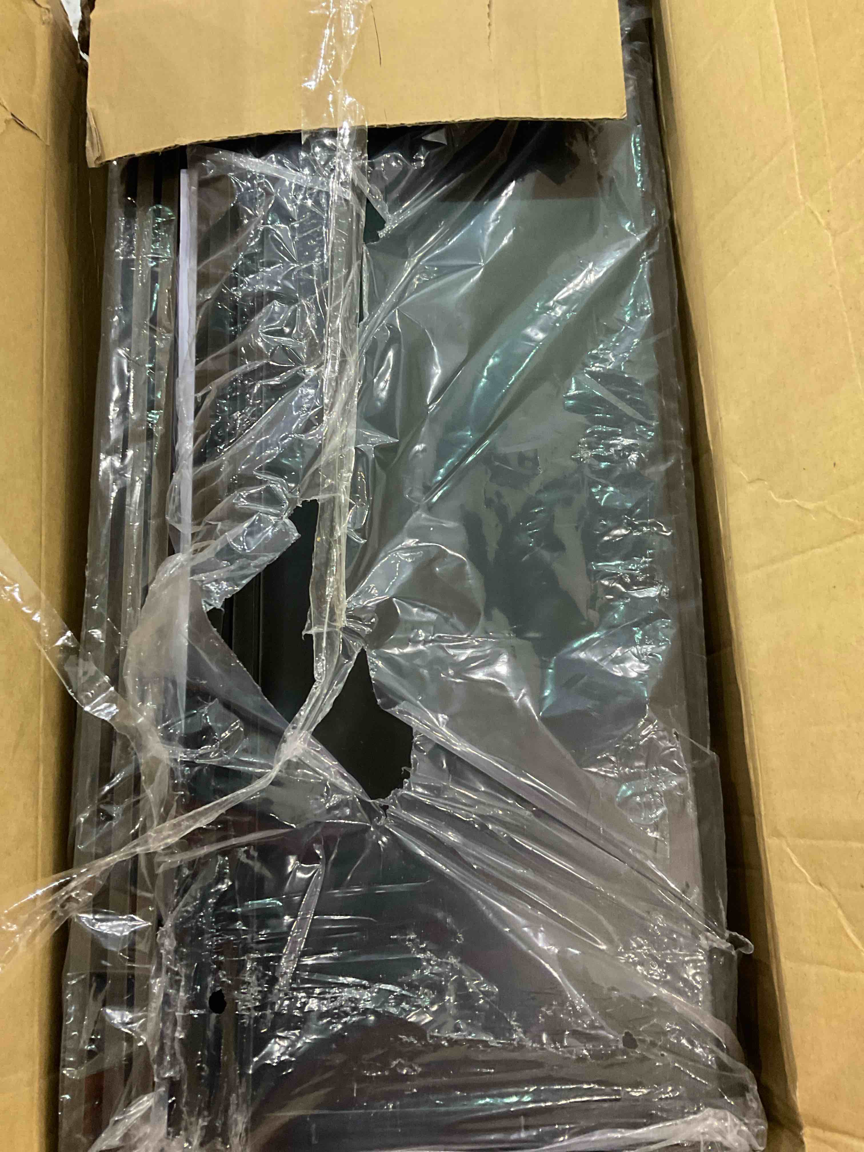 https://s3.amazonaws.com/lotting-images-prod/BargainHunt/EXS01103907_1706791242705.jpeg