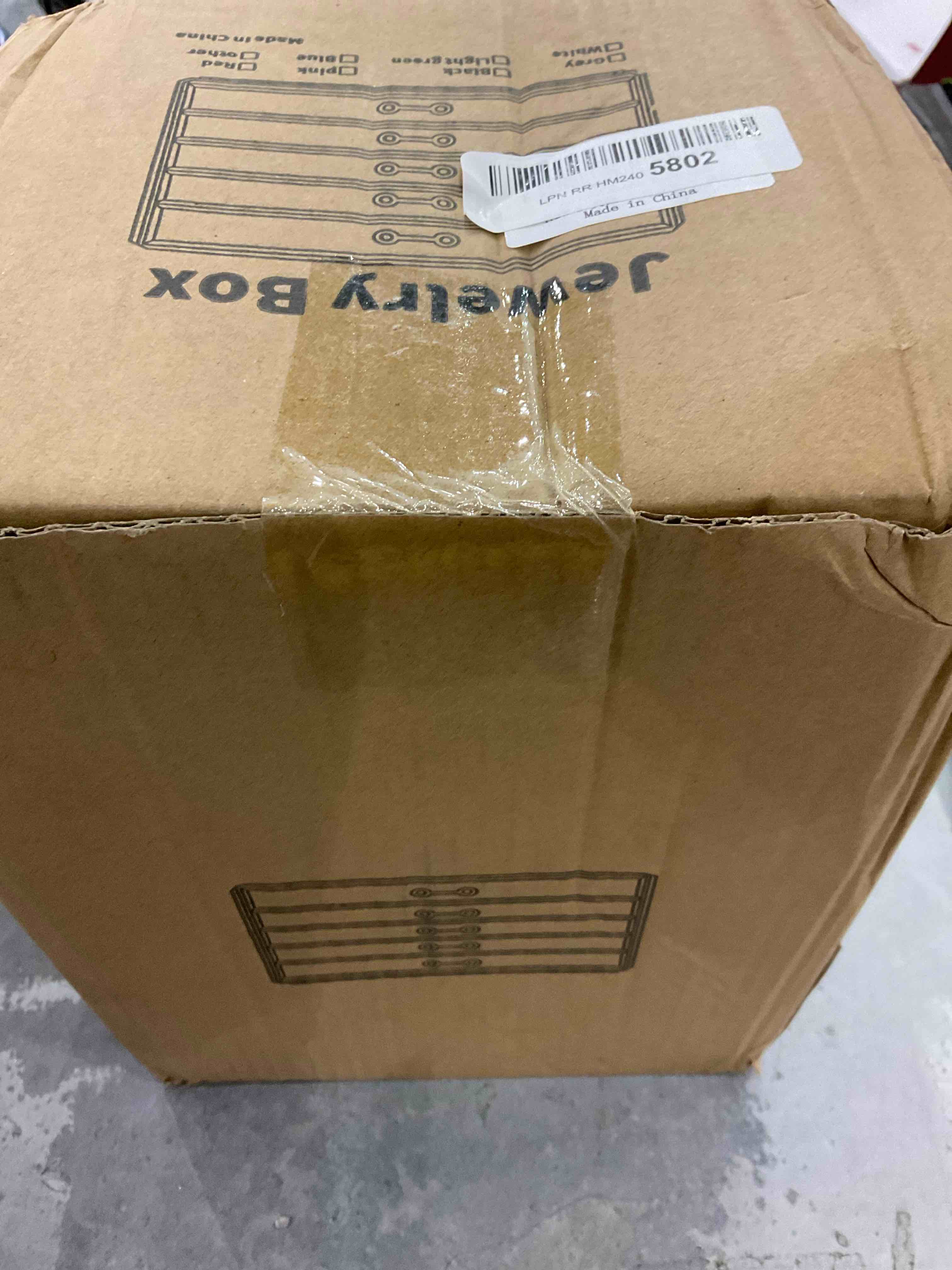 https://s3.amazonaws.com/lotting-images-prod/BargainHunt/EXS01103908_1706791307825.jpeg
