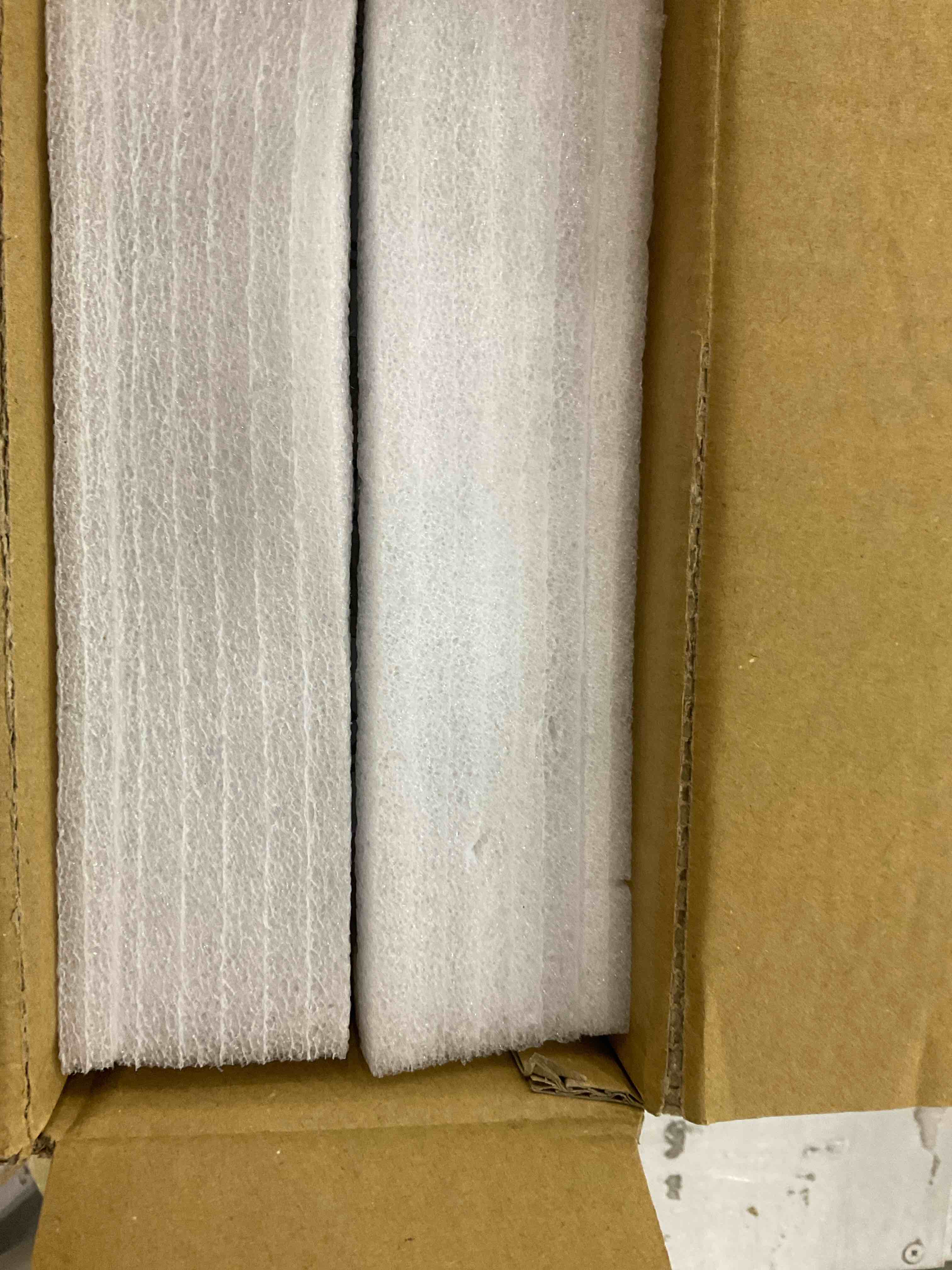 https://s3.amazonaws.com/lotting-images-prod/BargainHunt/EXS01104036_1706817255588.jpeg