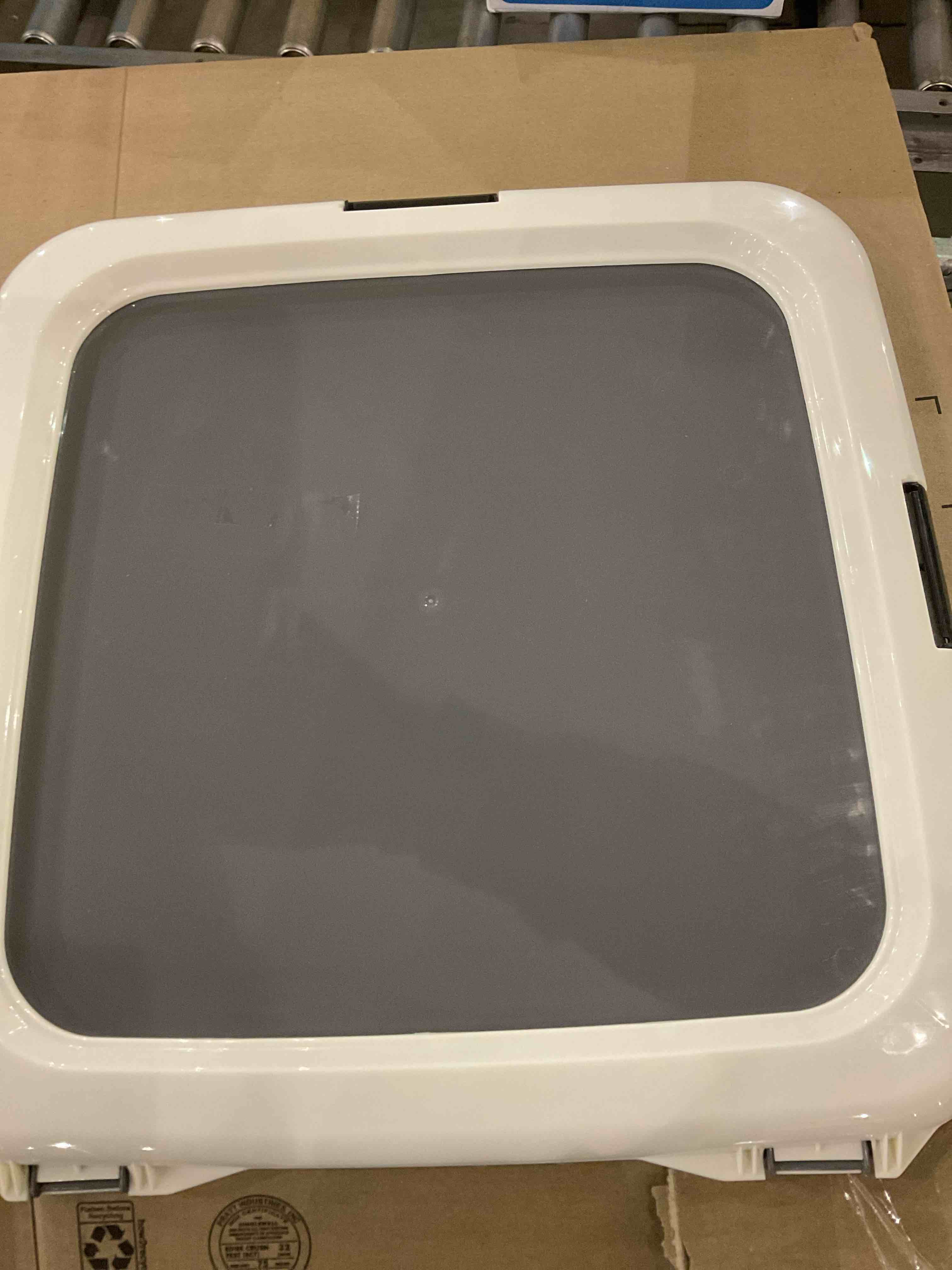 https://s3.amazonaws.com/lotting-images-prod/BargainHunt/EXS01104154_1707223508140.jpeg