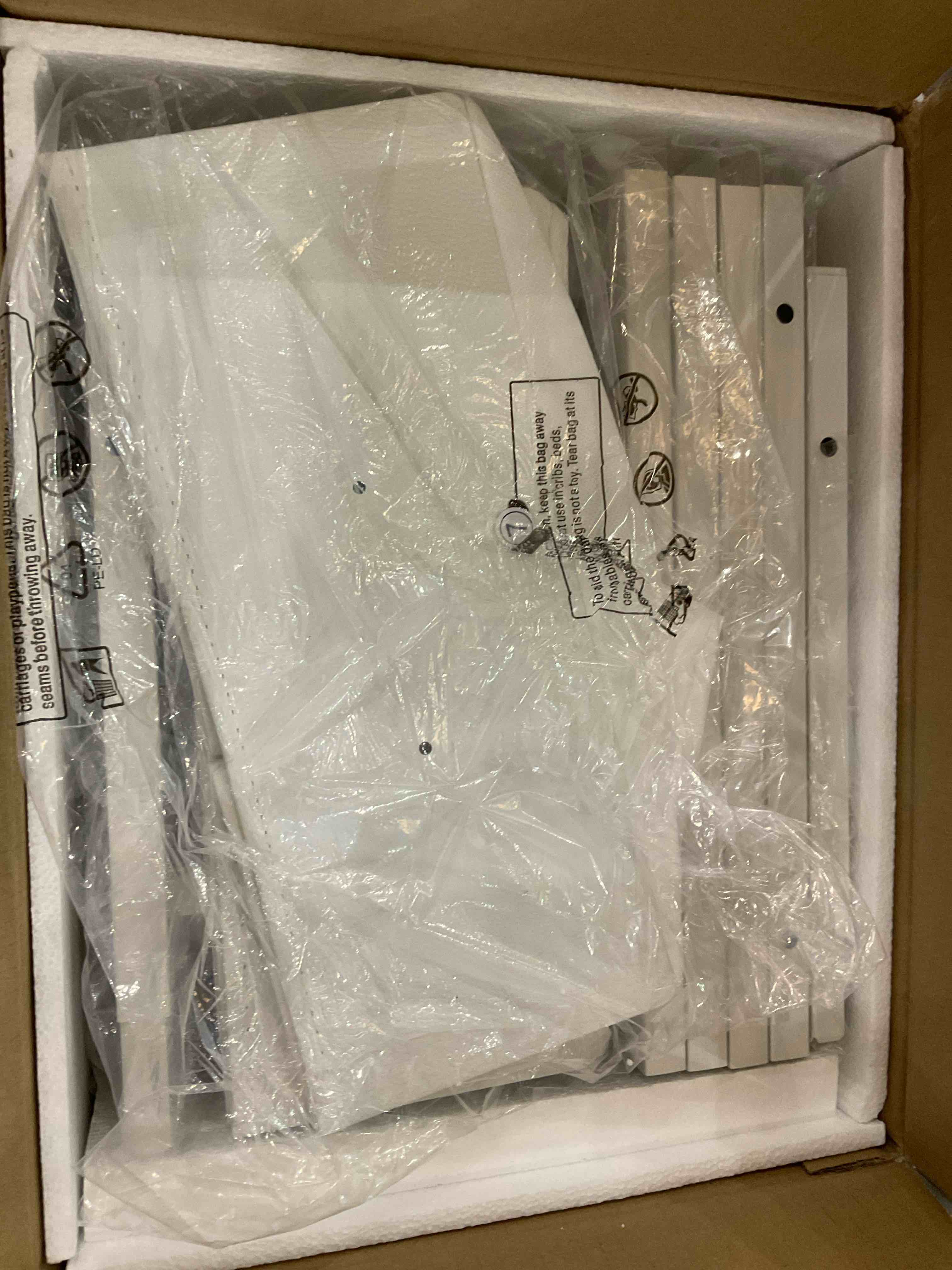 https://s3.amazonaws.com/lotting-images-prod/BargainHunt/EXS01104222_1707242535306.jpeg