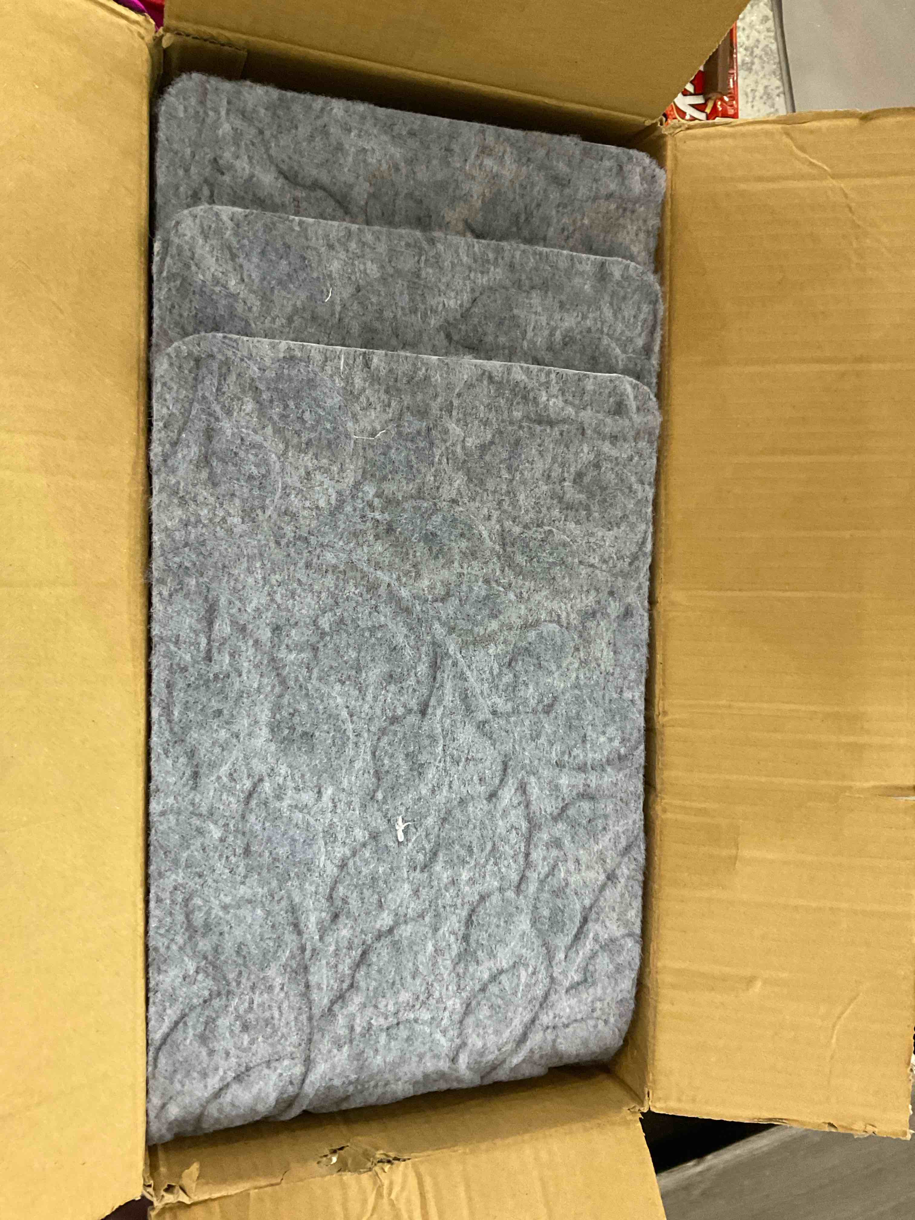 https://s3.amazonaws.com/lotting-images-prod/BargainHunt/EXS01104348_1707328634235.jpeg