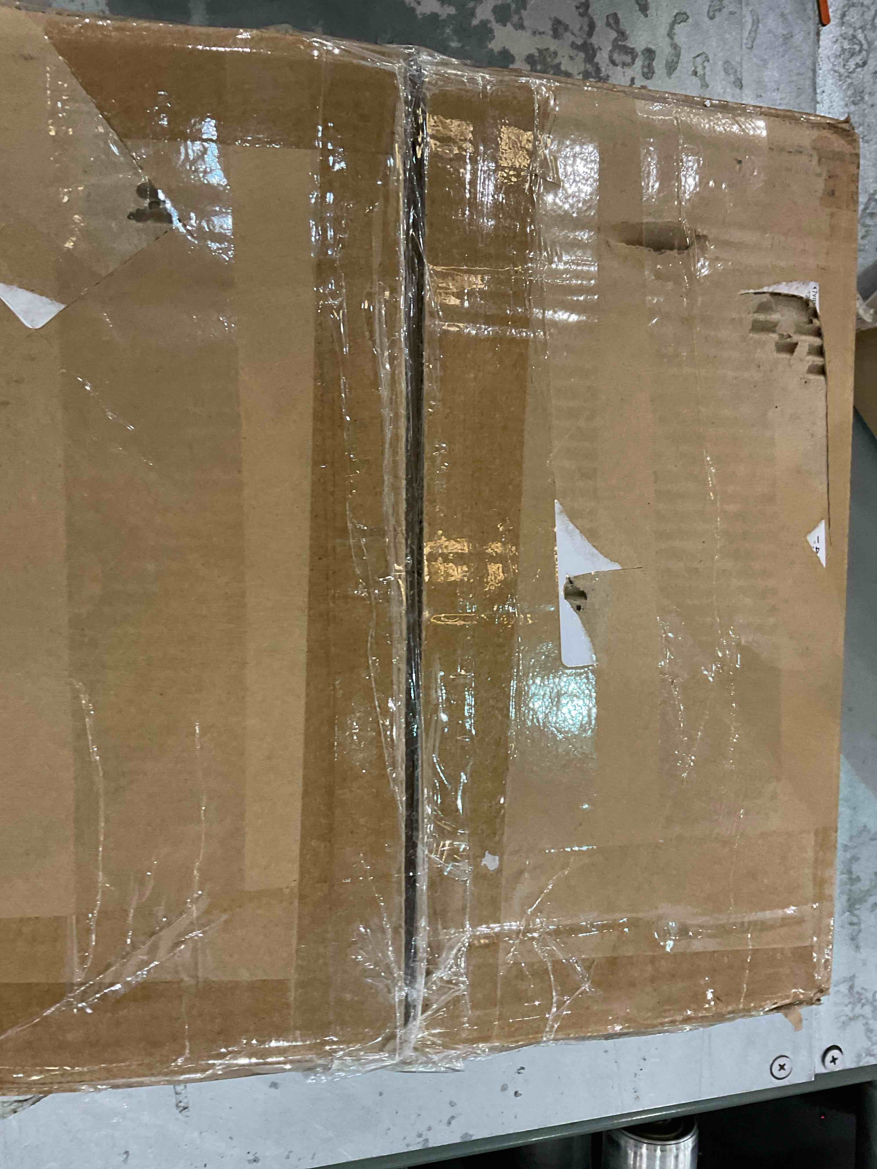 https://s3.amazonaws.com/lotting-images-prod/BargainHunt/EXS01104350_1707328929102.jpeg