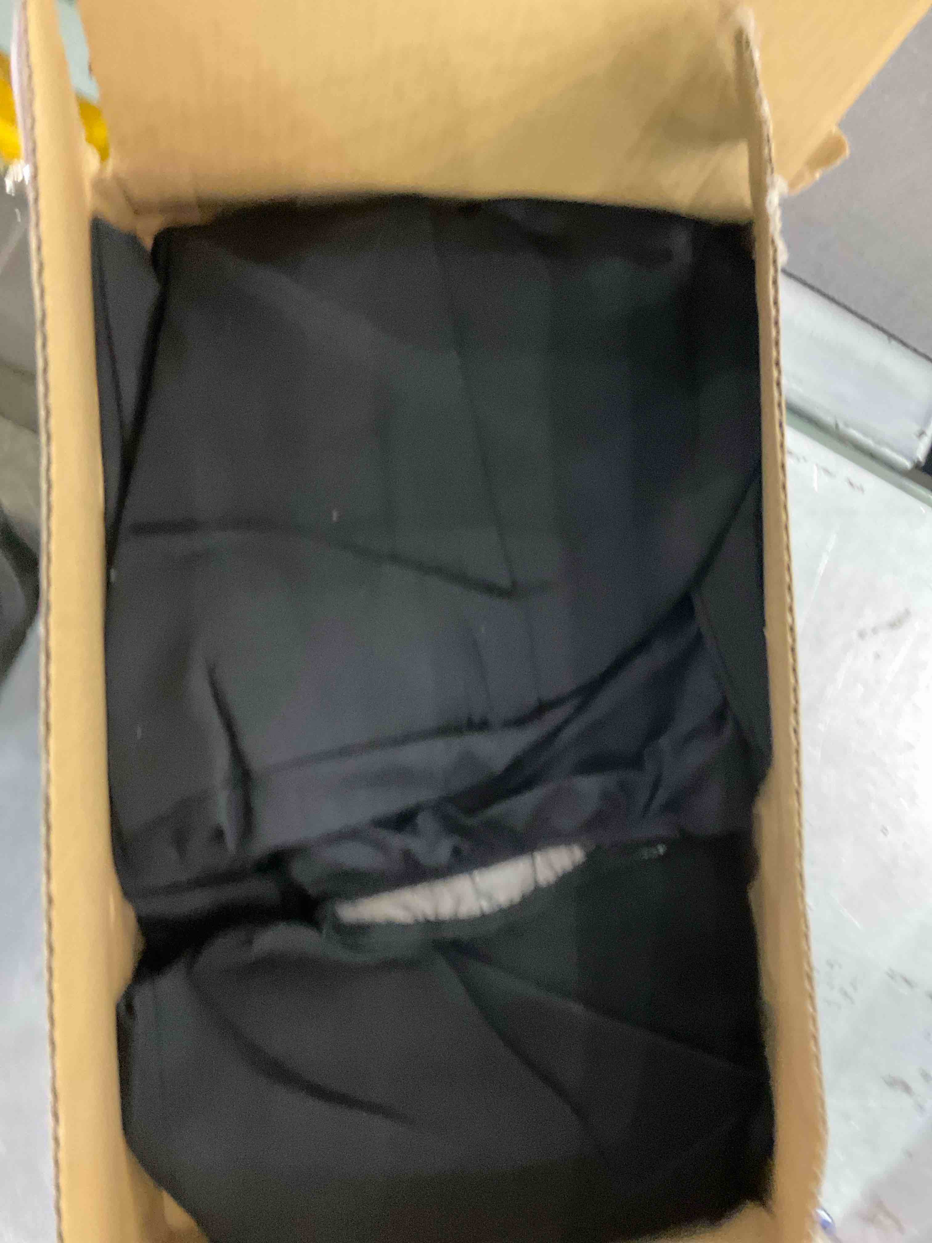 https://s3.amazonaws.com/lotting-images-prod/BargainHunt/EXS01104544_1706707764171.jpeg