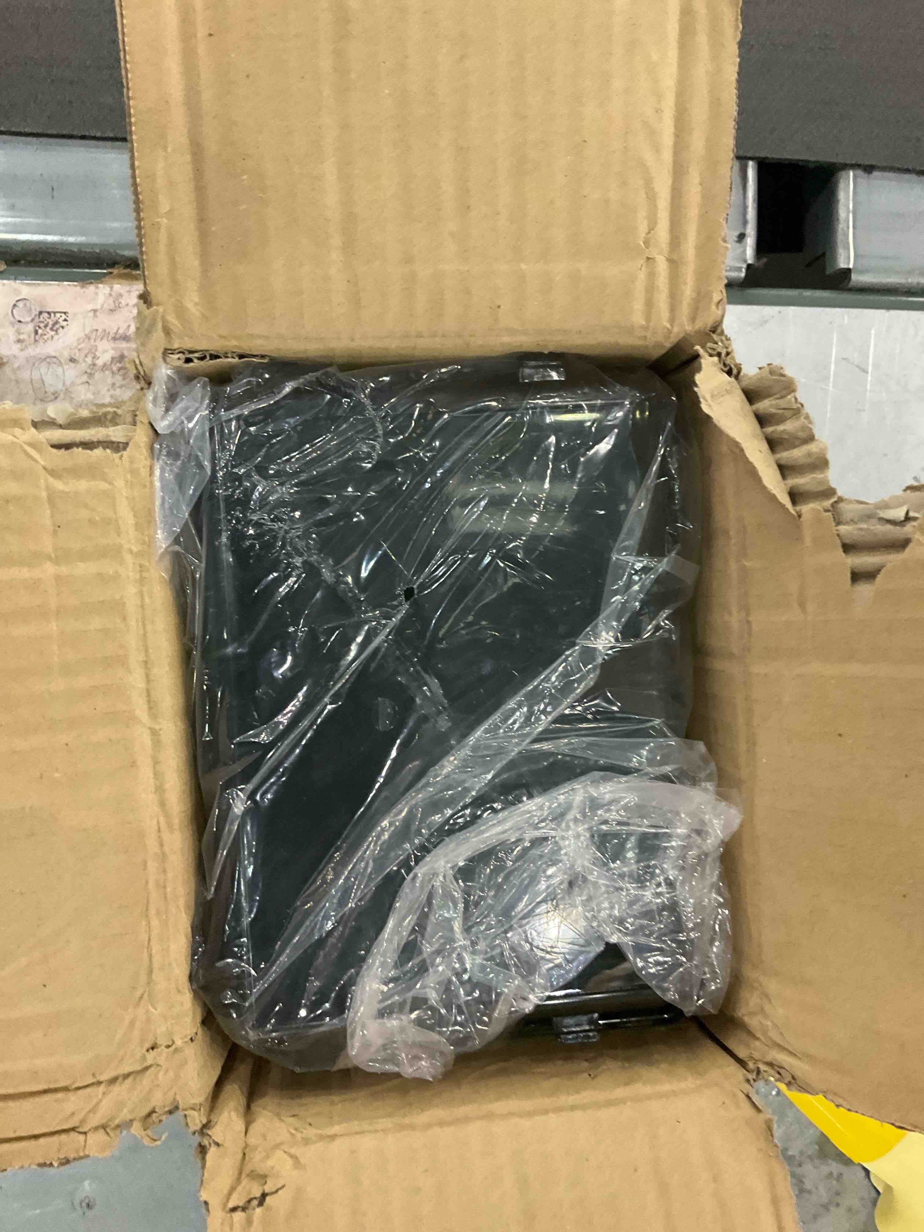 https://s3.amazonaws.com/lotting-images-prod/BargainHunt/EXS01104545_1706707887489.jpeg