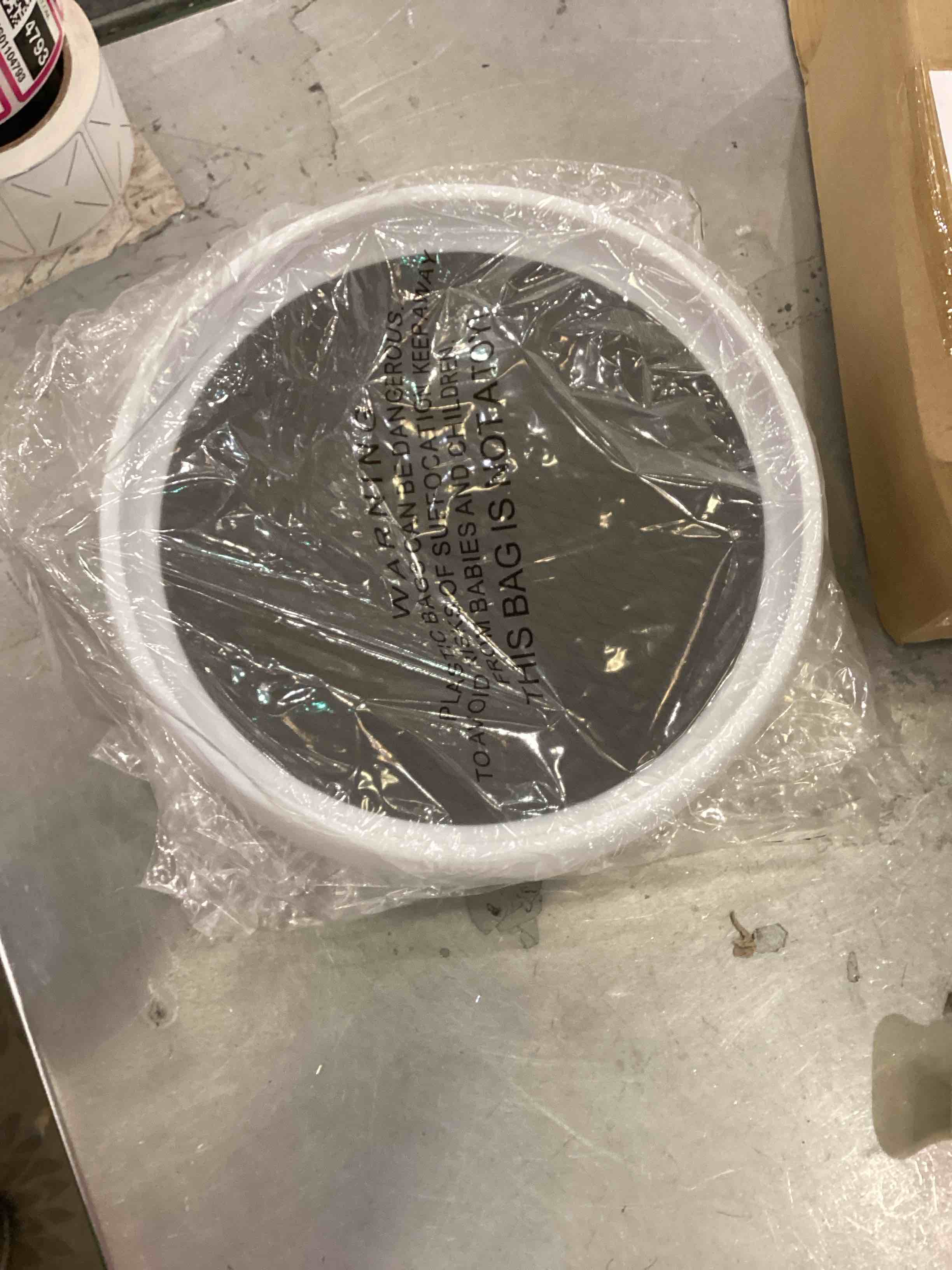 https://s3.amazonaws.com/lotting-images-prod/BargainHunt/EXS01104786_1706806496406.jpeg