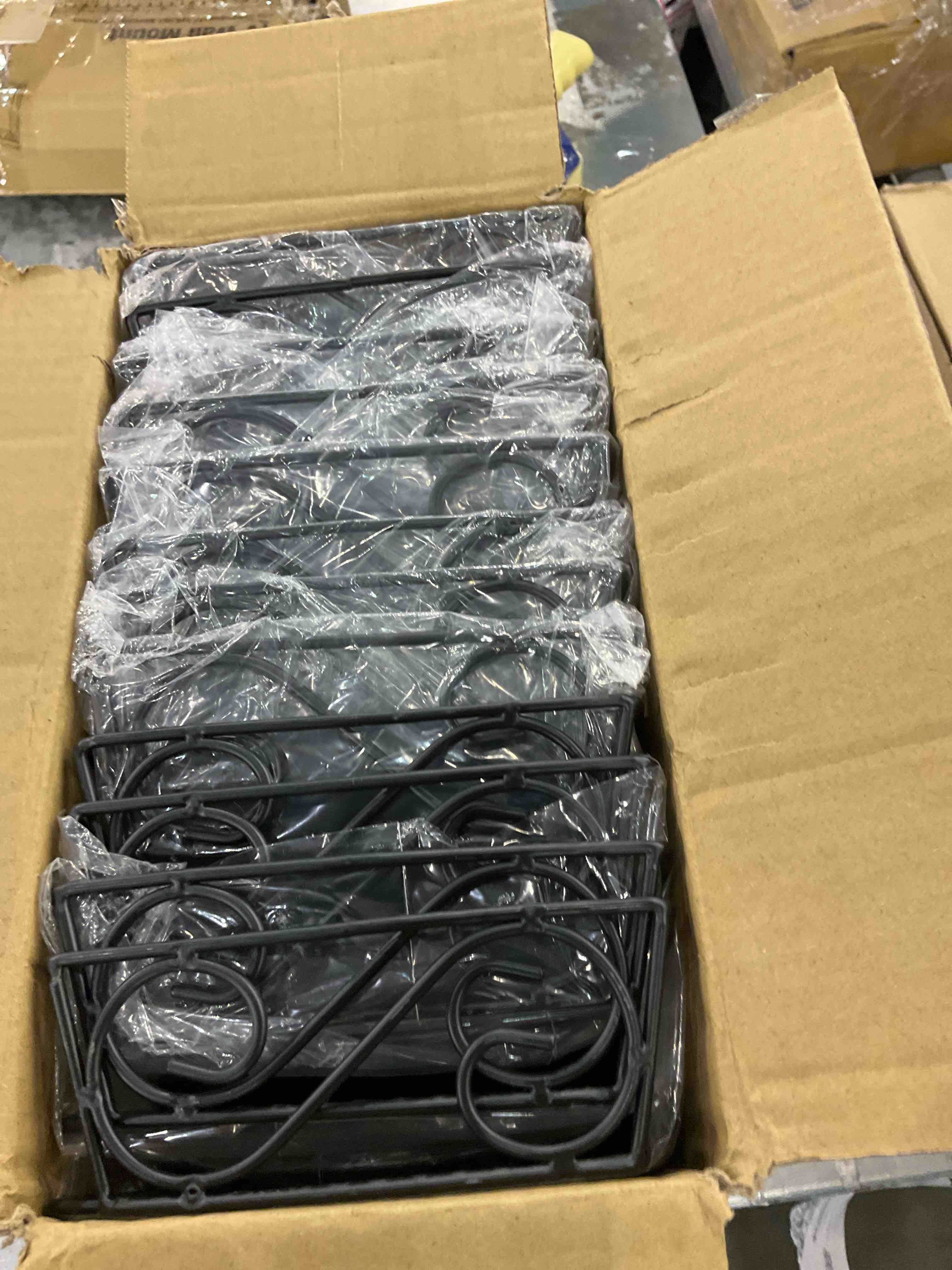https://s3.amazonaws.com/lotting-images-prod/BargainHunt/EXS01104989_1709037138534.jpeg