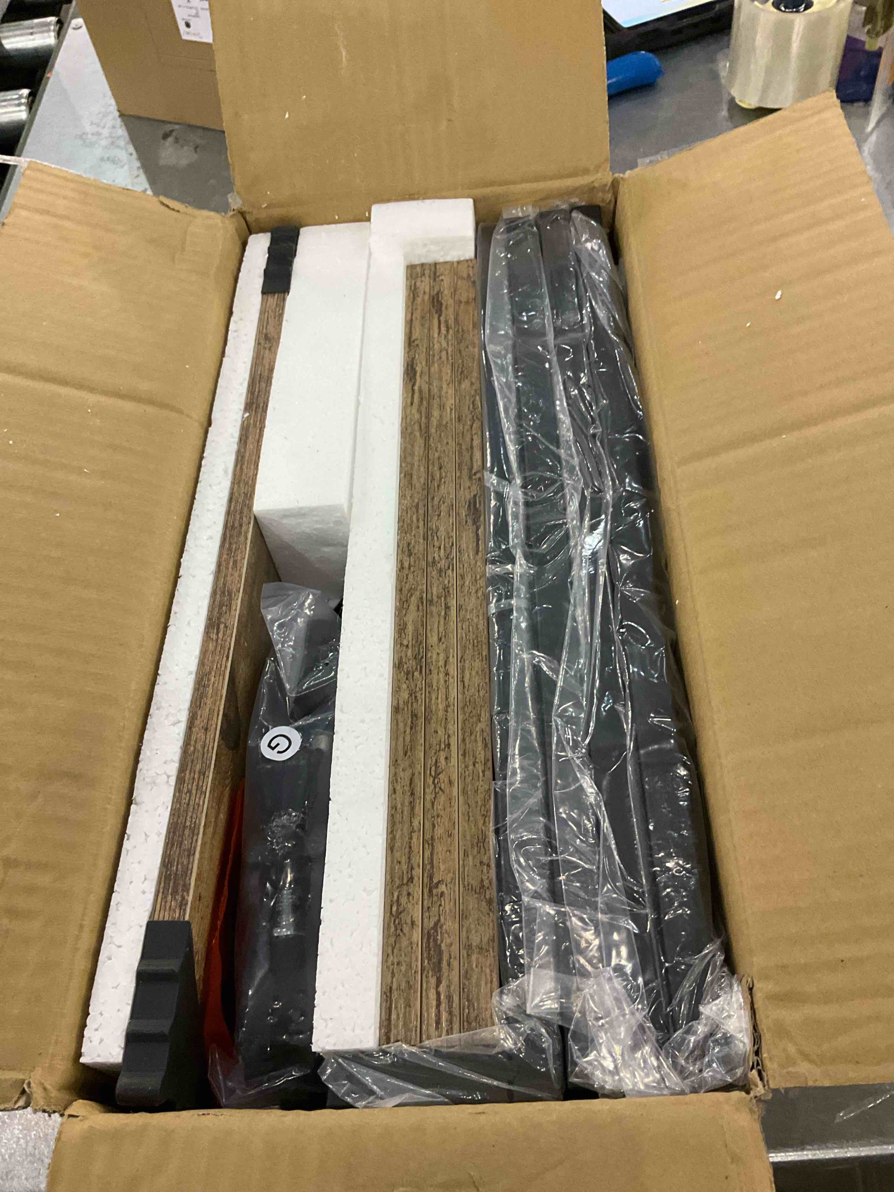 https://s3.amazonaws.com/lotting-images-prod/BargainHunt/EXS01105000_1709036955701.jpeg