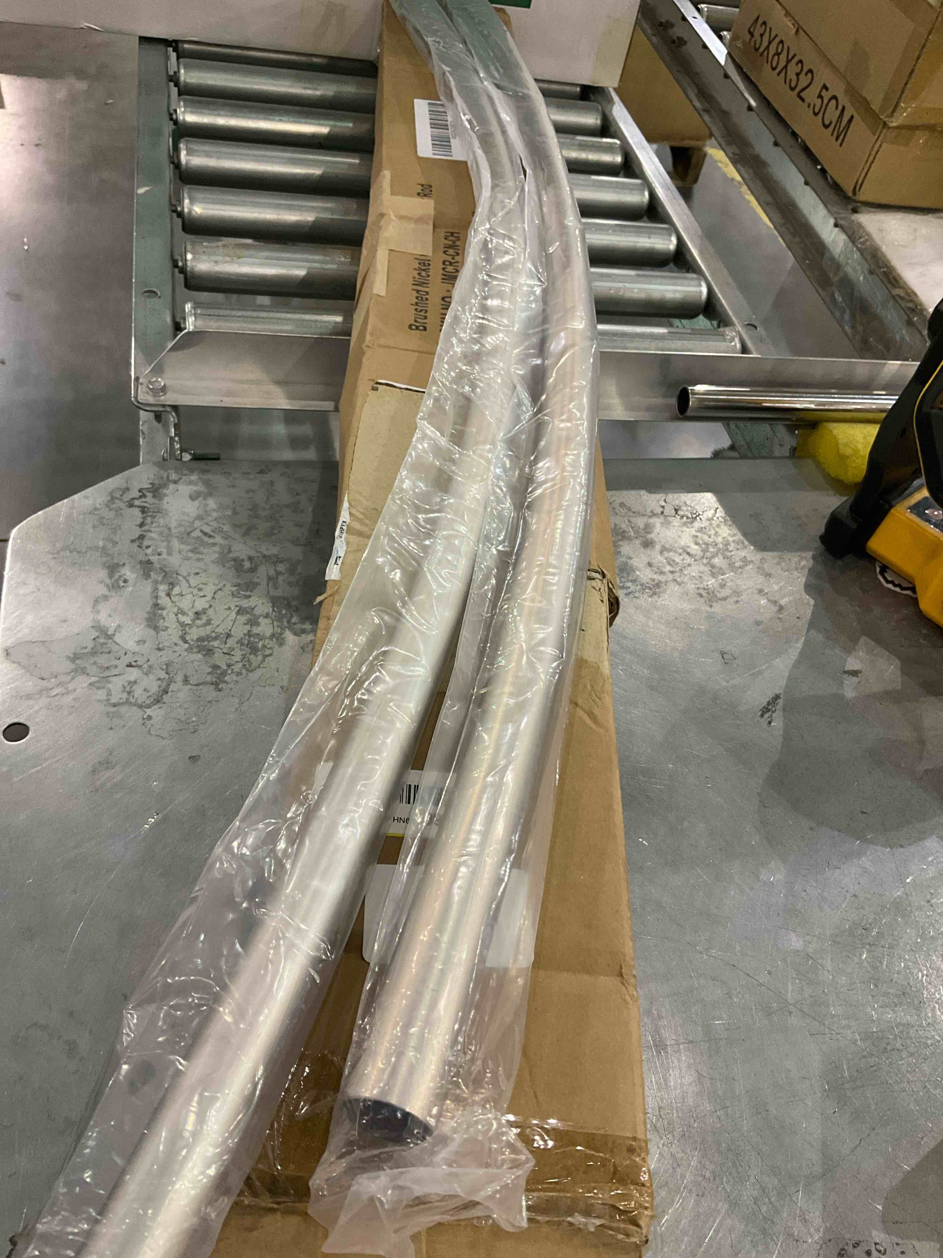 https://s3.amazonaws.com/lotting-images-prod/BargainHunt/EXS01105305_1707309020640.jpeg