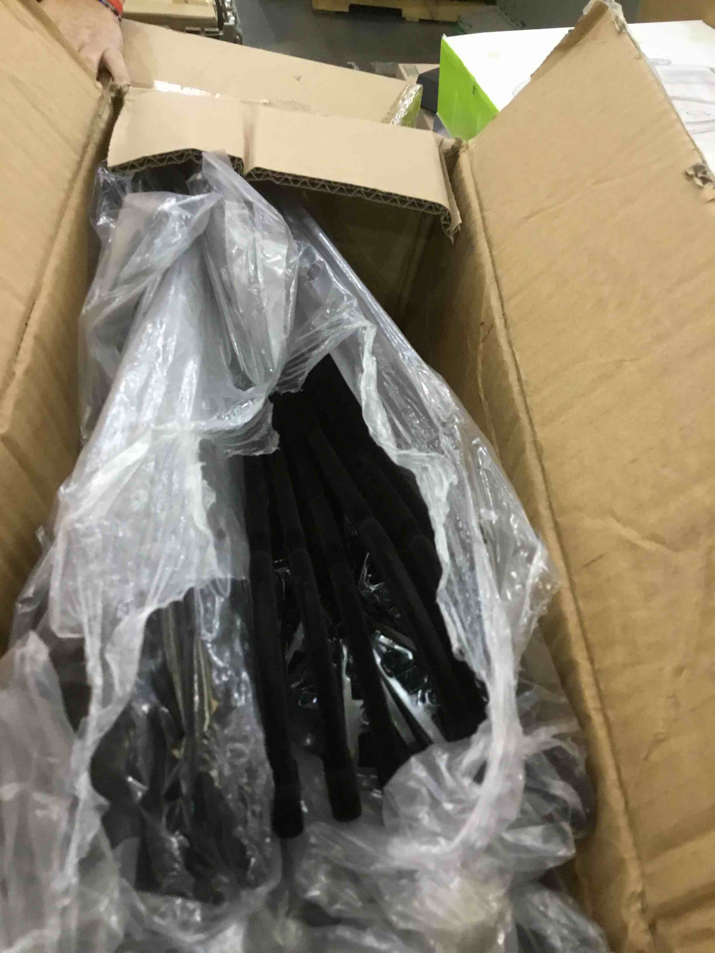 https://s3.amazonaws.com/lotting-images-prod/BargainHunt/EXS01105761_1707150285400.jpeg