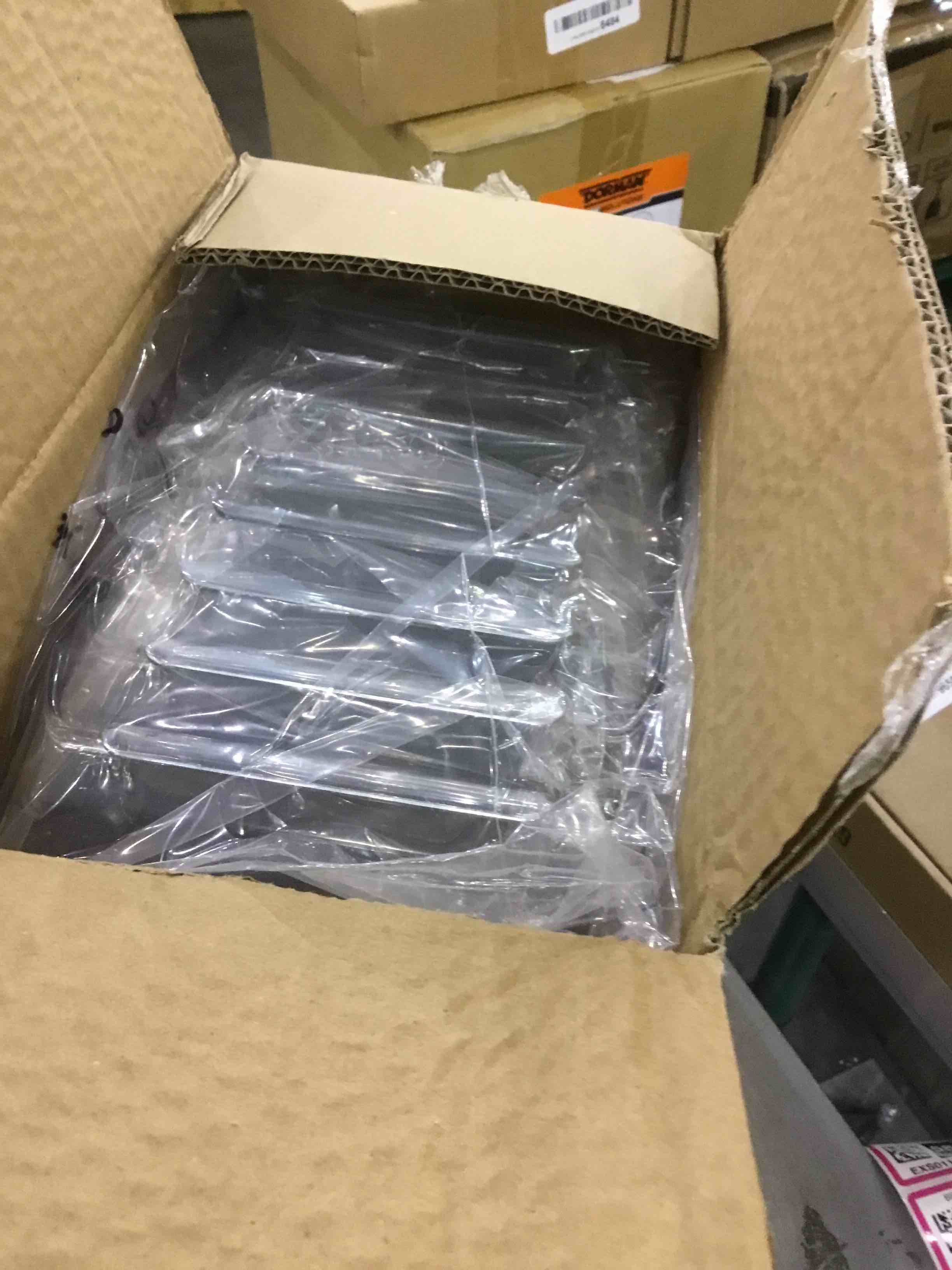https://s3.amazonaws.com/lotting-images-prod/BargainHunt/EXS01105875_1707308775509.jpeg