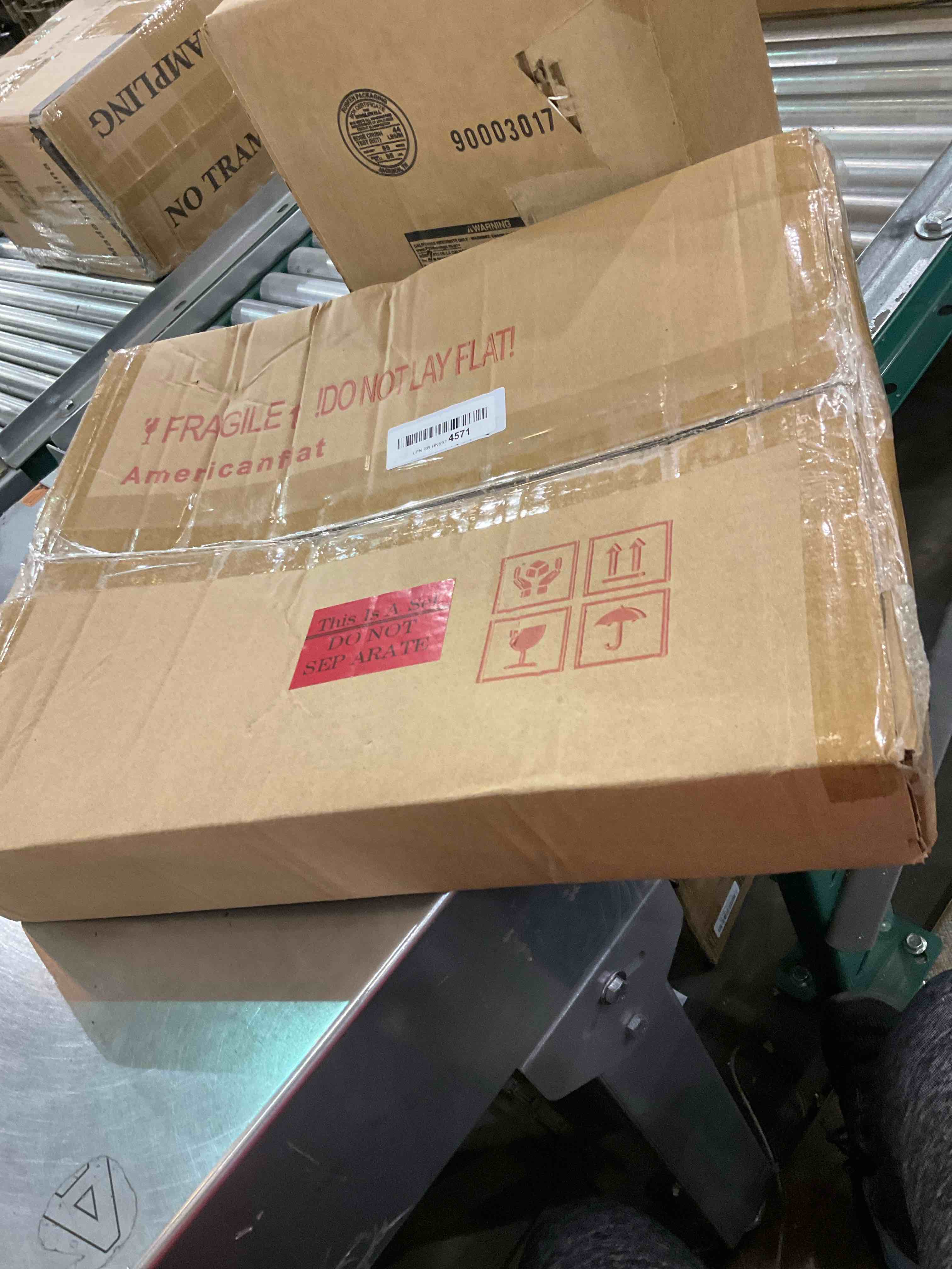 https://s3.amazonaws.com/lotting-images-prod/BargainHunt/EXS01106316_1707231503223.jpeg