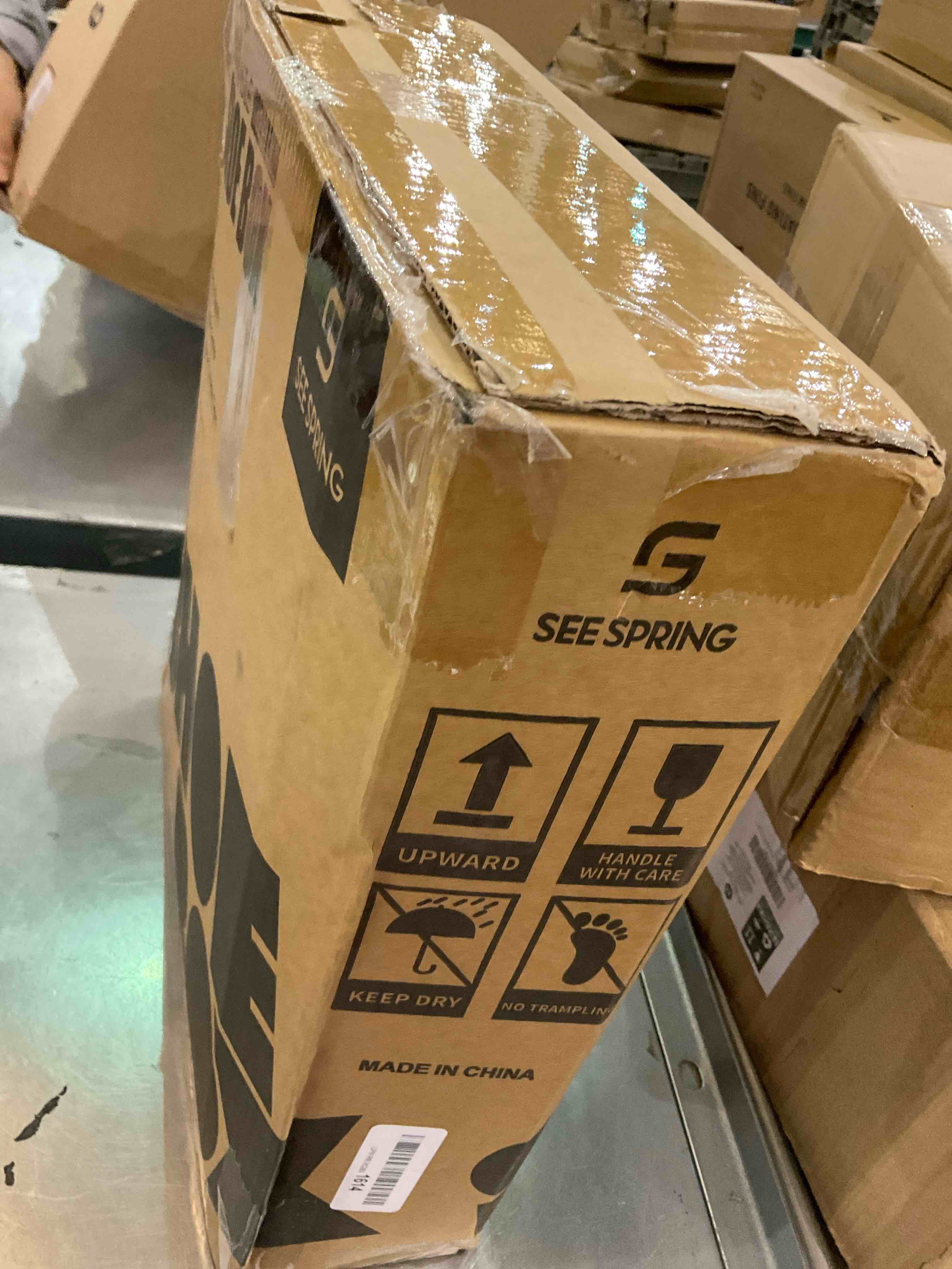 https://s3.amazonaws.com/lotting-images-prod/BargainHunt/EXS01106341_1707235468040.jpeg