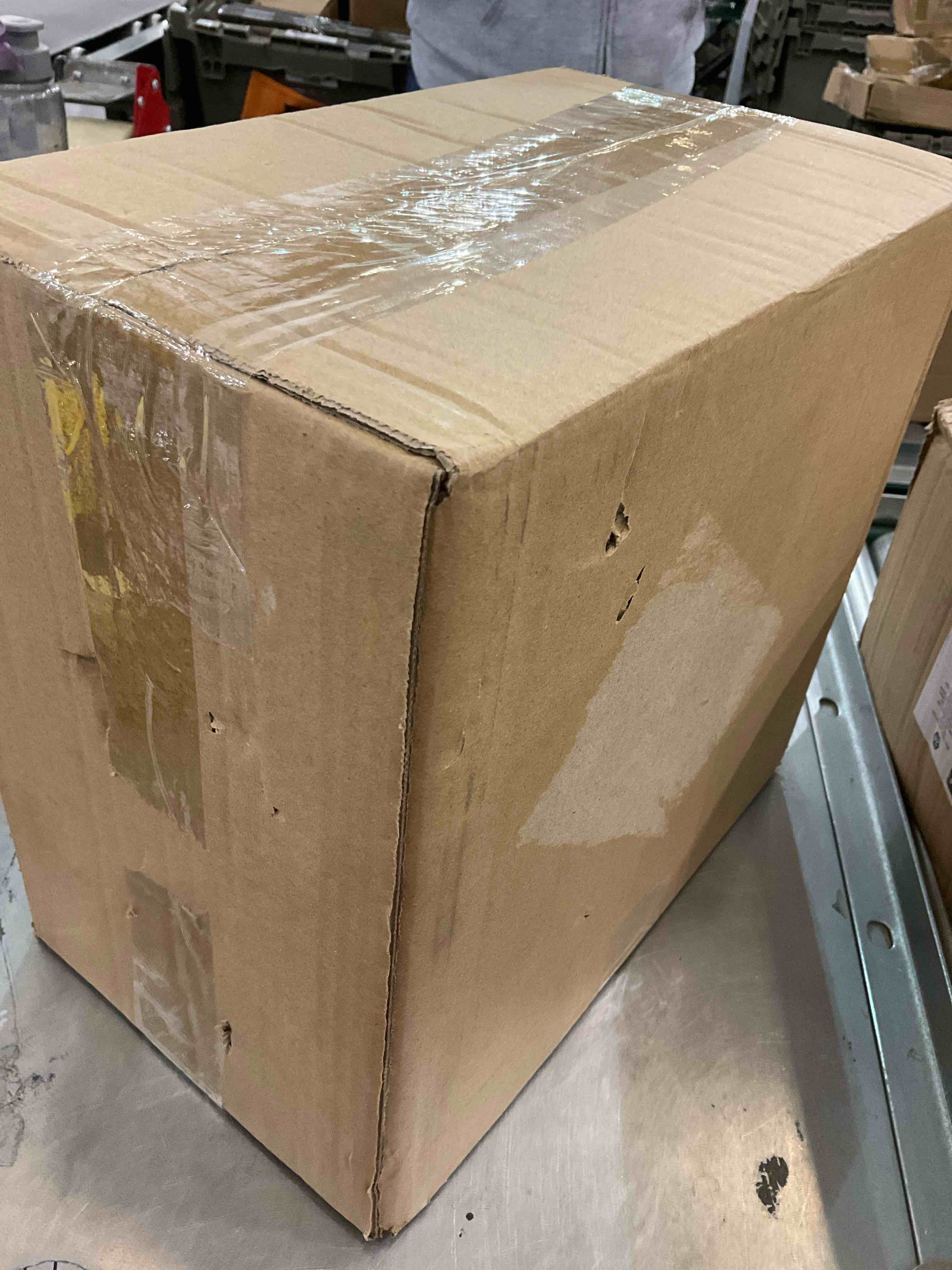 https://s3.amazonaws.com/lotting-images-prod/BargainHunt/EXS01106342_1707235726458.jpeg