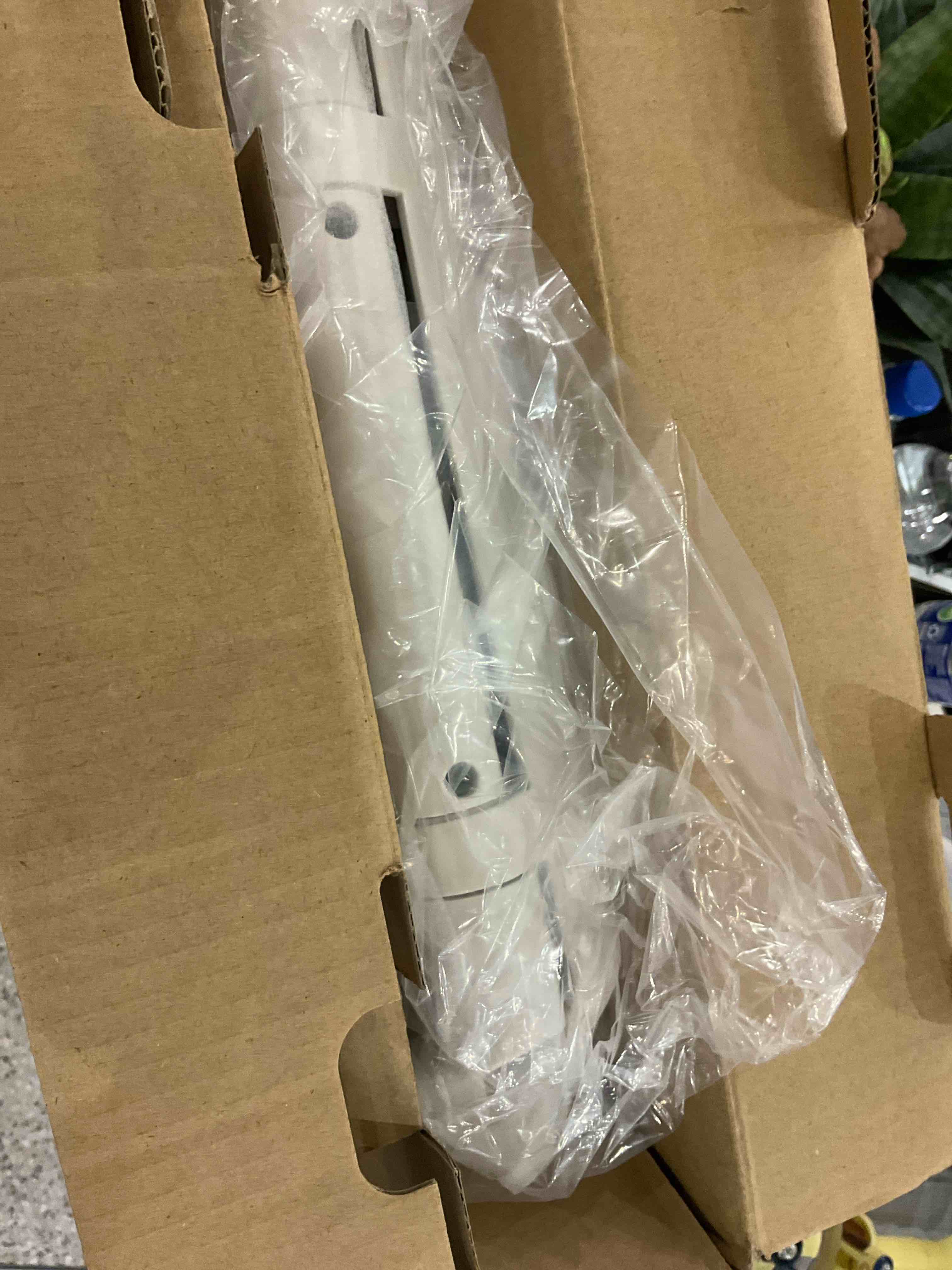 https://s3.amazonaws.com/lotting-images-prod/BargainHunt/EXS01106571_1708090345608.jpeg