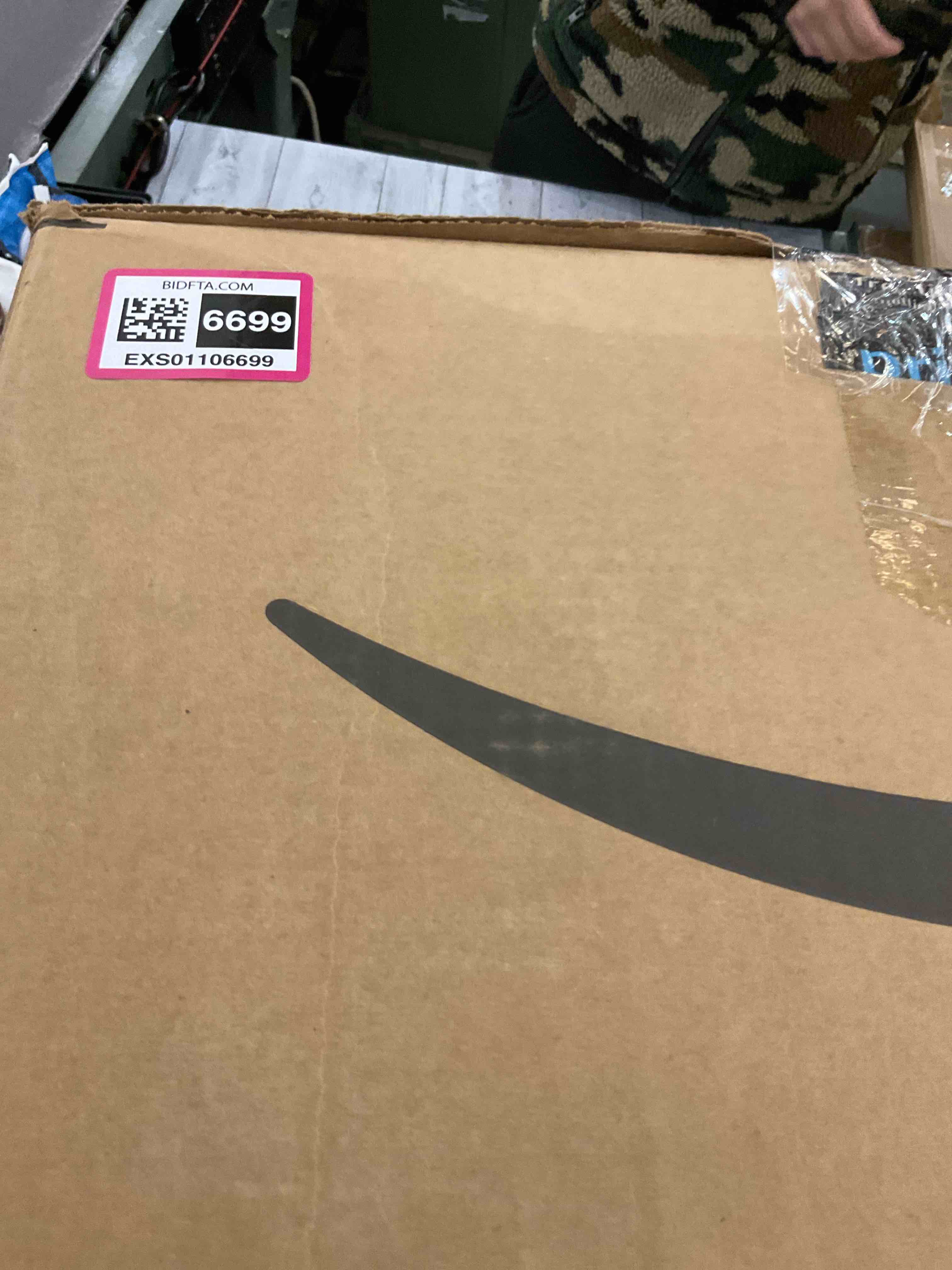 https://s3.amazonaws.com/lotting-images-prod/BargainHunt/EXS01106699_1708356069887.jpeg