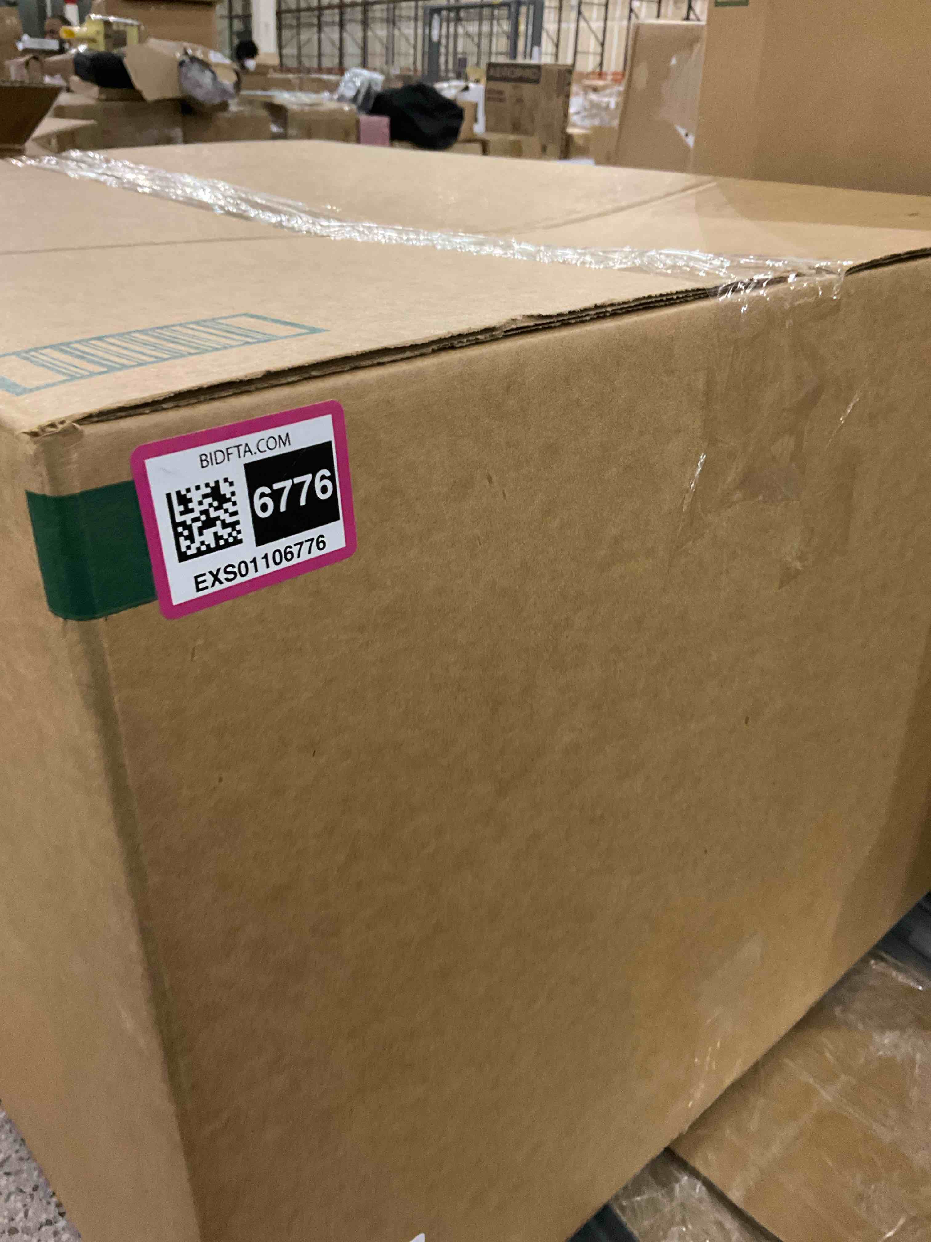 https://s3.amazonaws.com/lotting-images-prod/BargainHunt/EXS01106776_1708433780463.jpeg