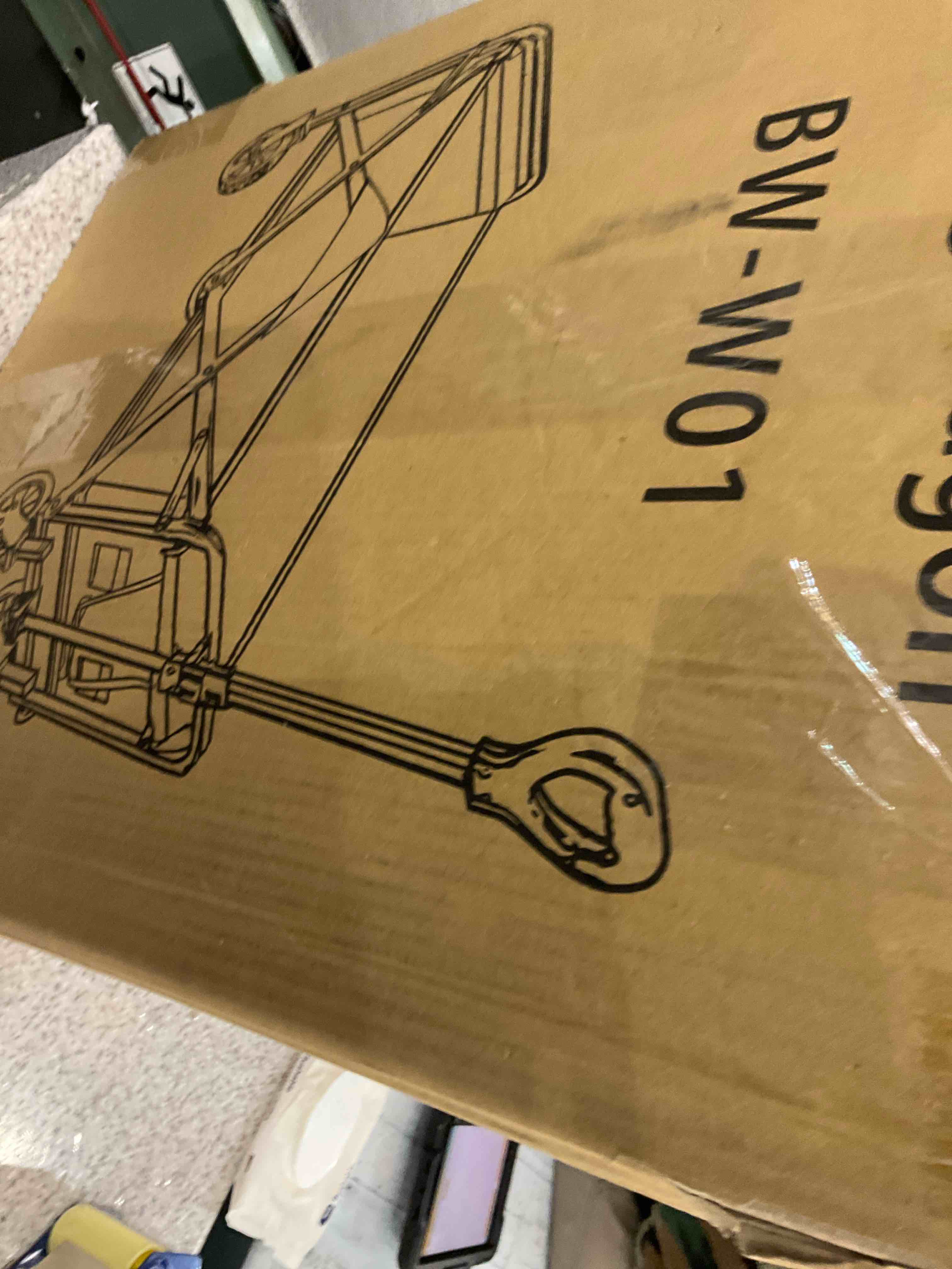 https://s3.amazonaws.com/lotting-images-prod/BargainHunt/EXS01106941_1708533072575.jpeg