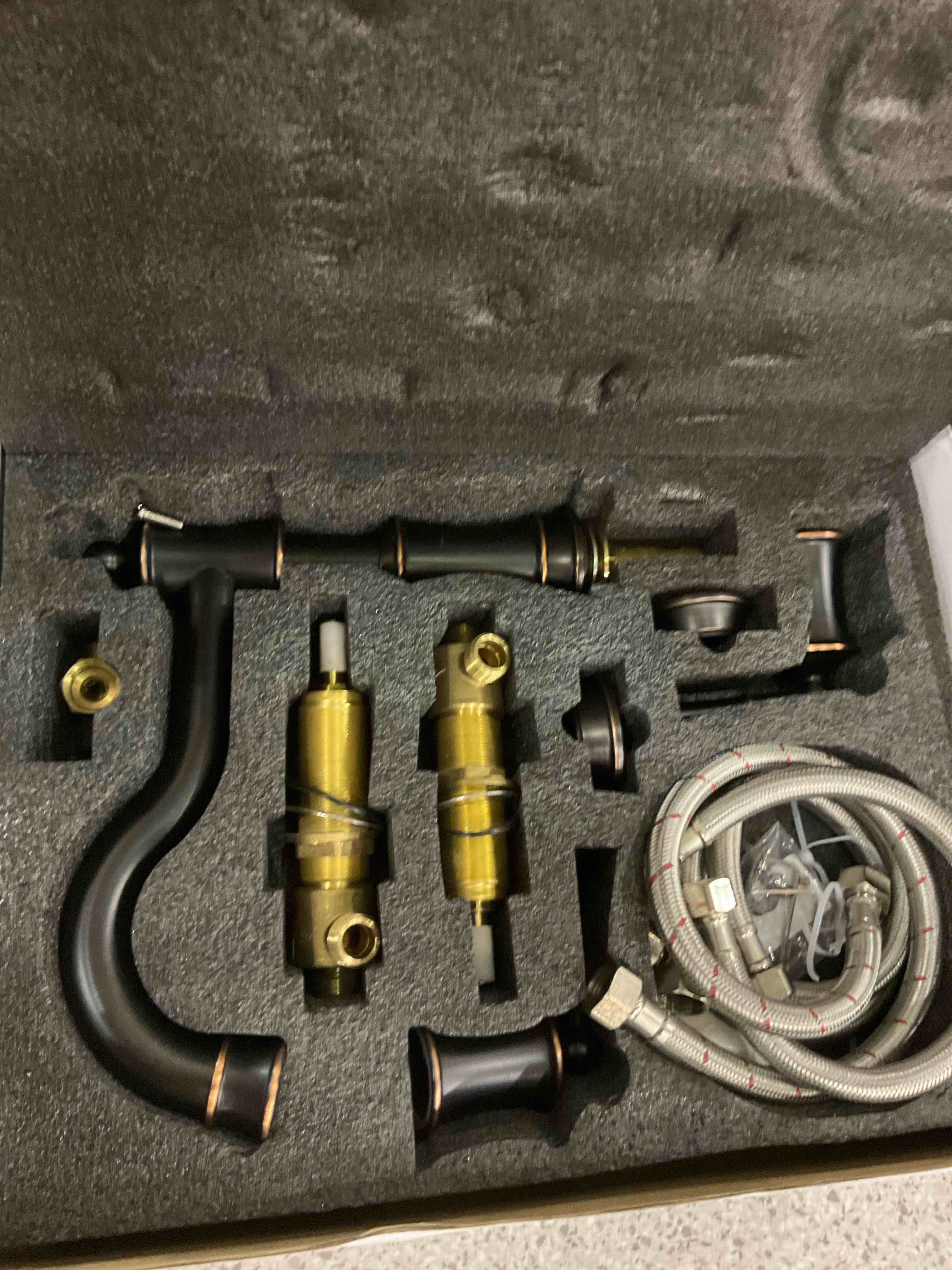 https://s3.amazonaws.com/lotting-images-prod/BargainHunt/EXS01106993_1708608623028.jpeg
