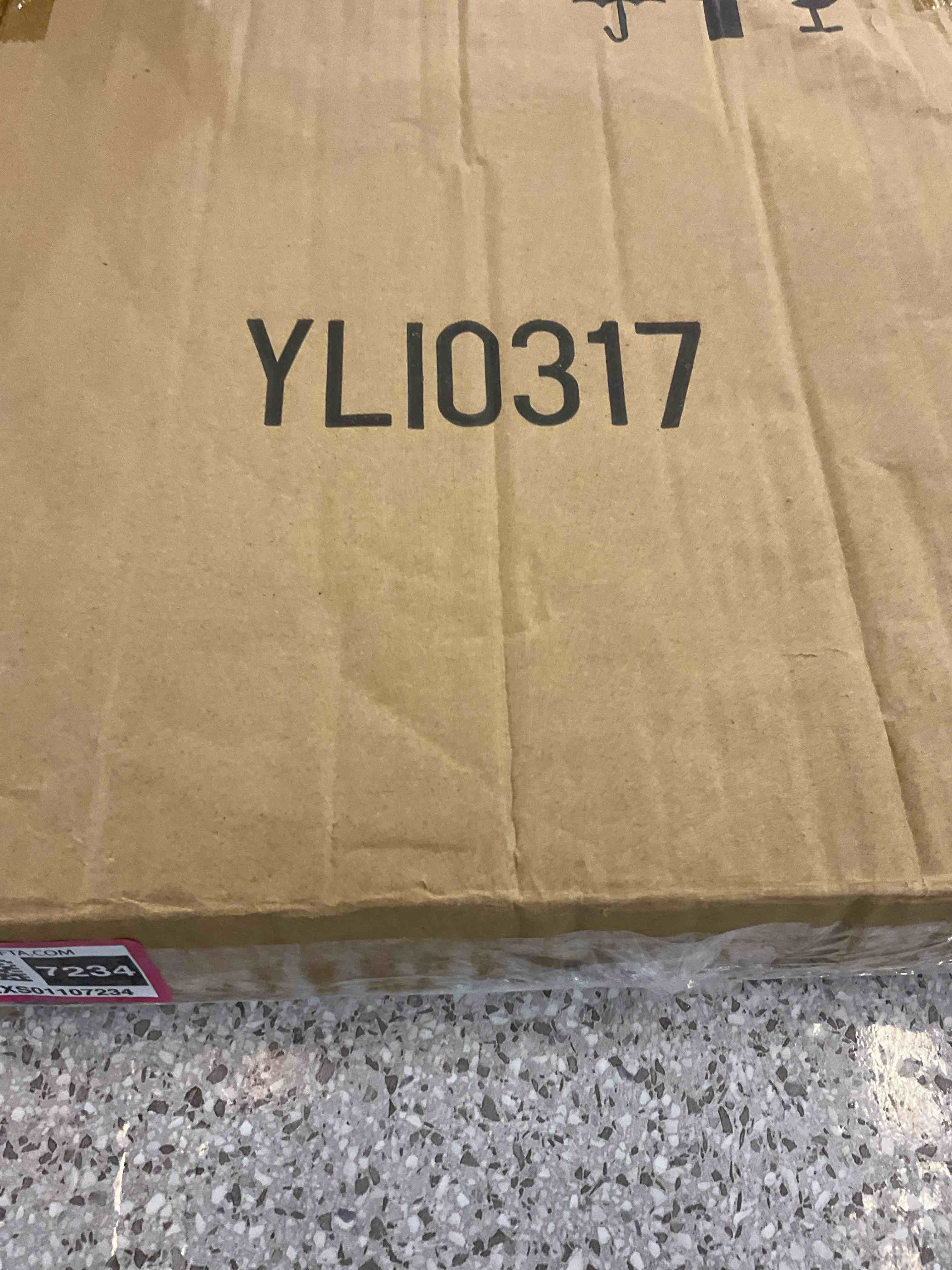 https://s3.amazonaws.com/lotting-images-prod/BargainHunt/EXS01107234_1707328934126.jpeg