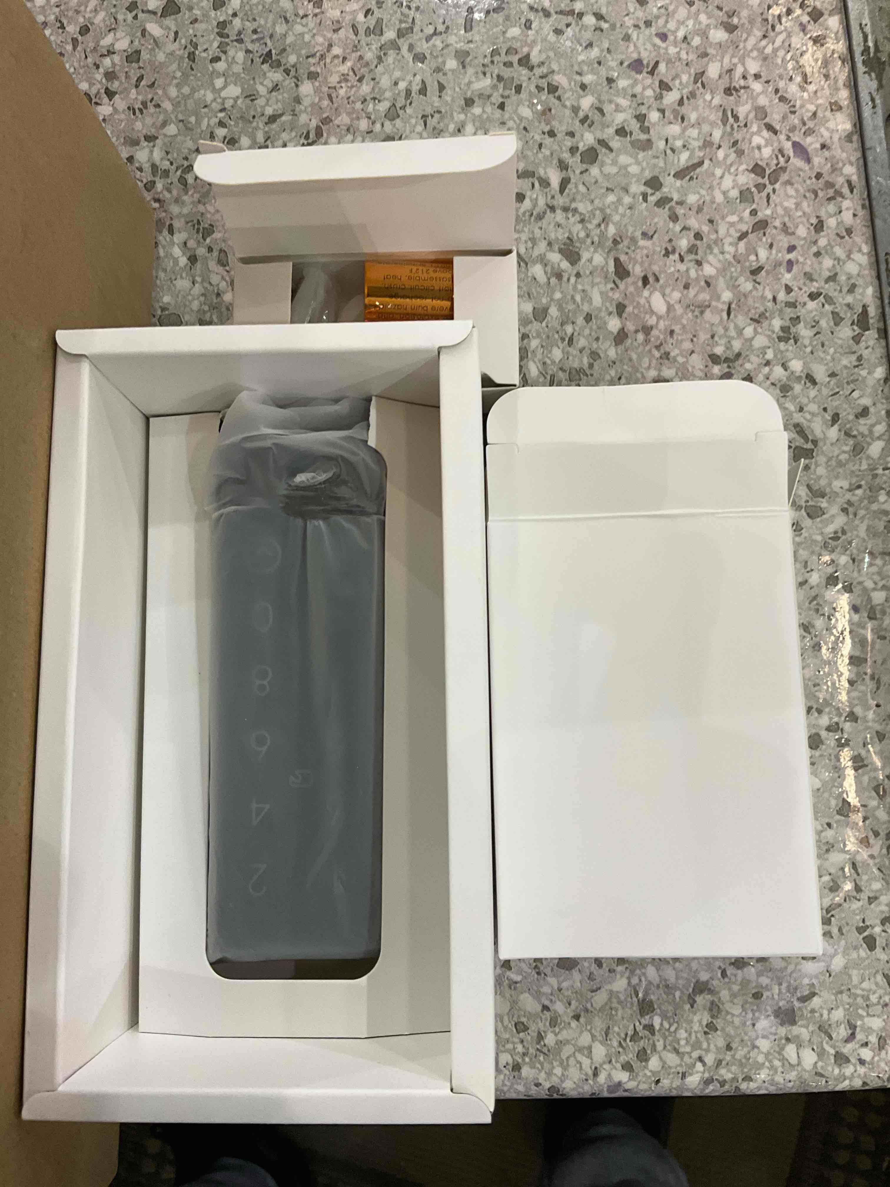 https://s3.amazonaws.com/lotting-images-prod/BargainHunt/EXS01107258_1707333988619.jpeg