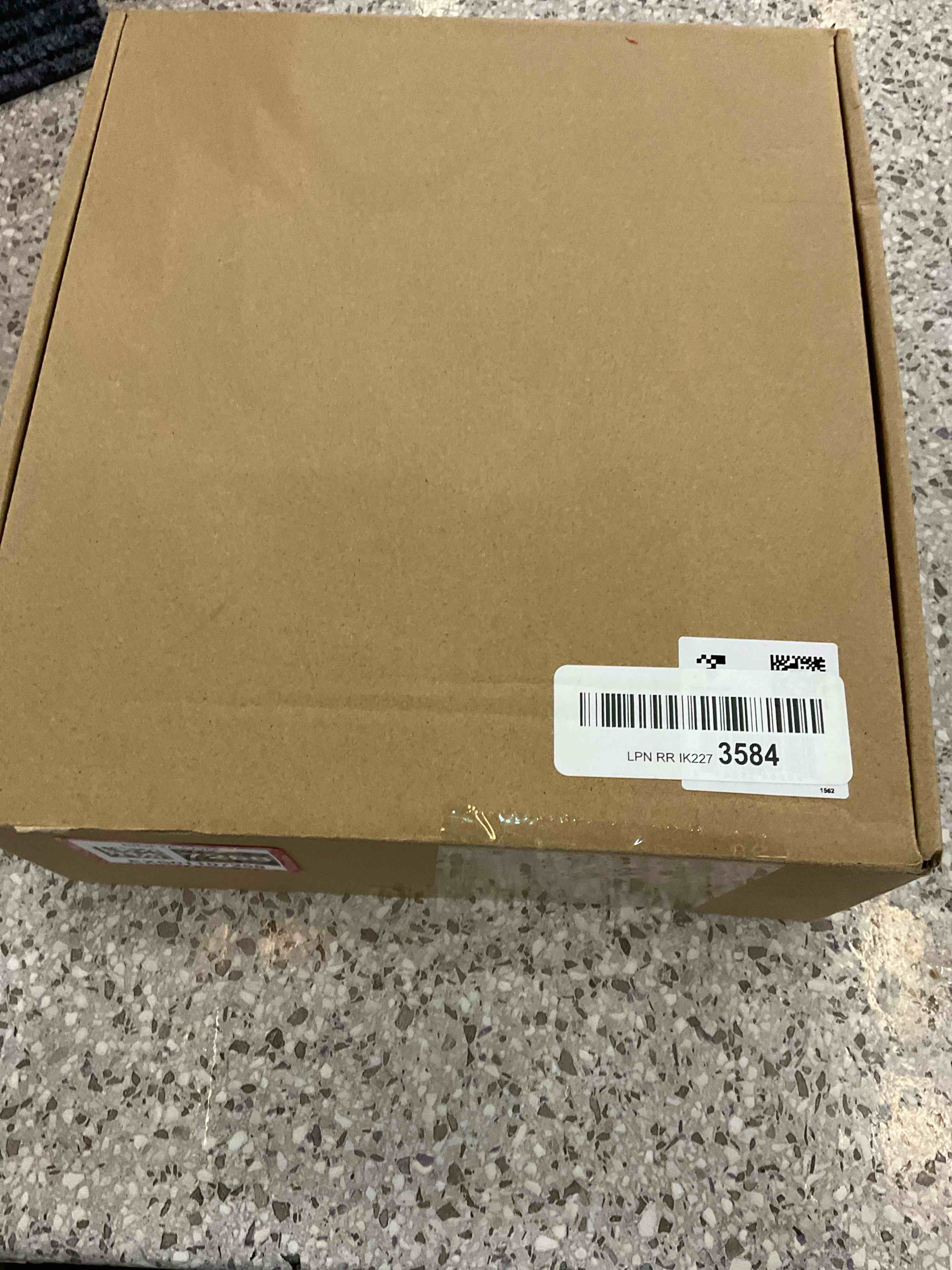 https://s3.amazonaws.com/lotting-images-prod/BargainHunt/EXS01107258_1707334058817.jpeg