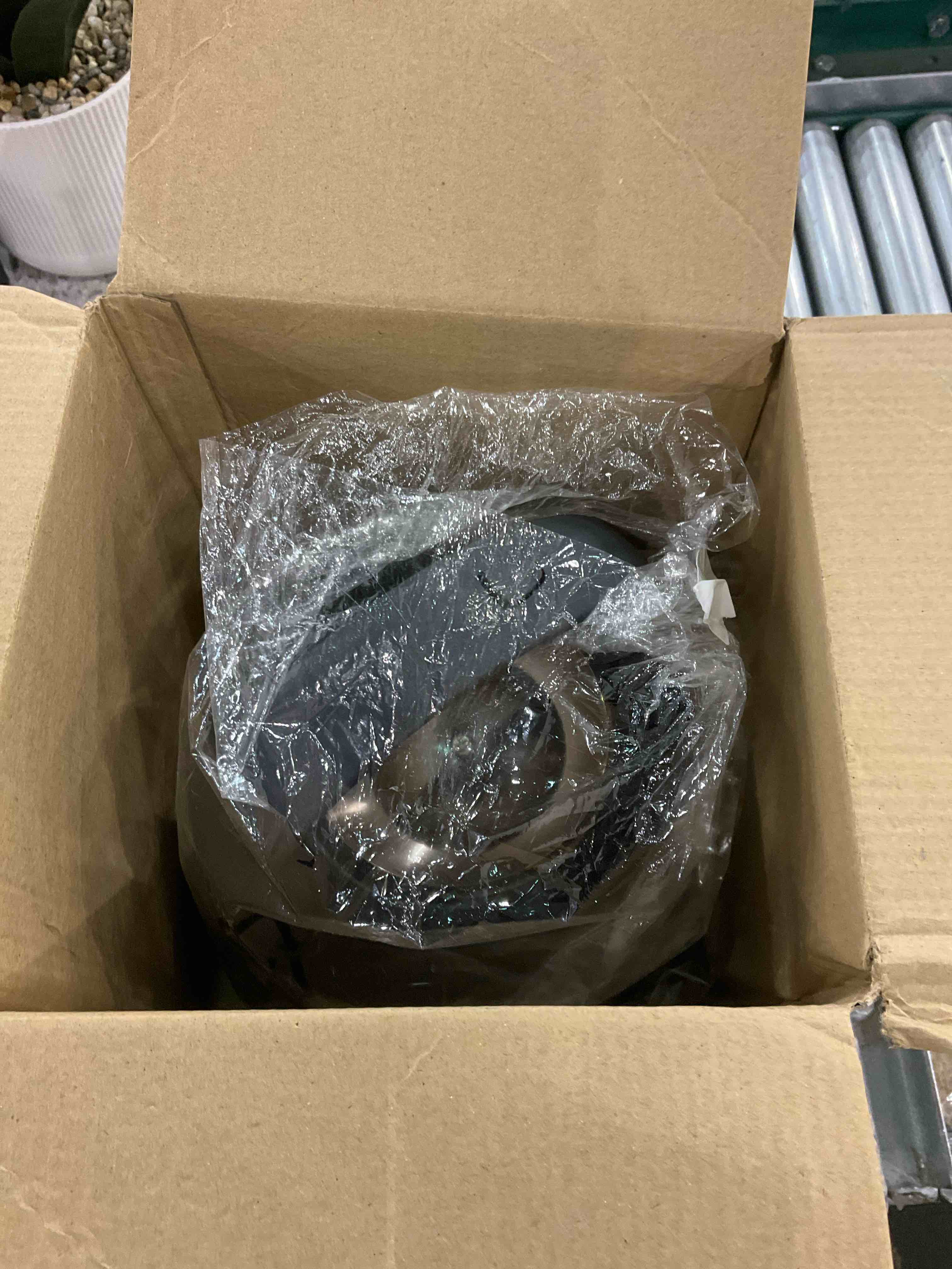 https://s3.amazonaws.com/lotting-images-prod/BargainHunt/EXS01107284_1707397134400.jpeg