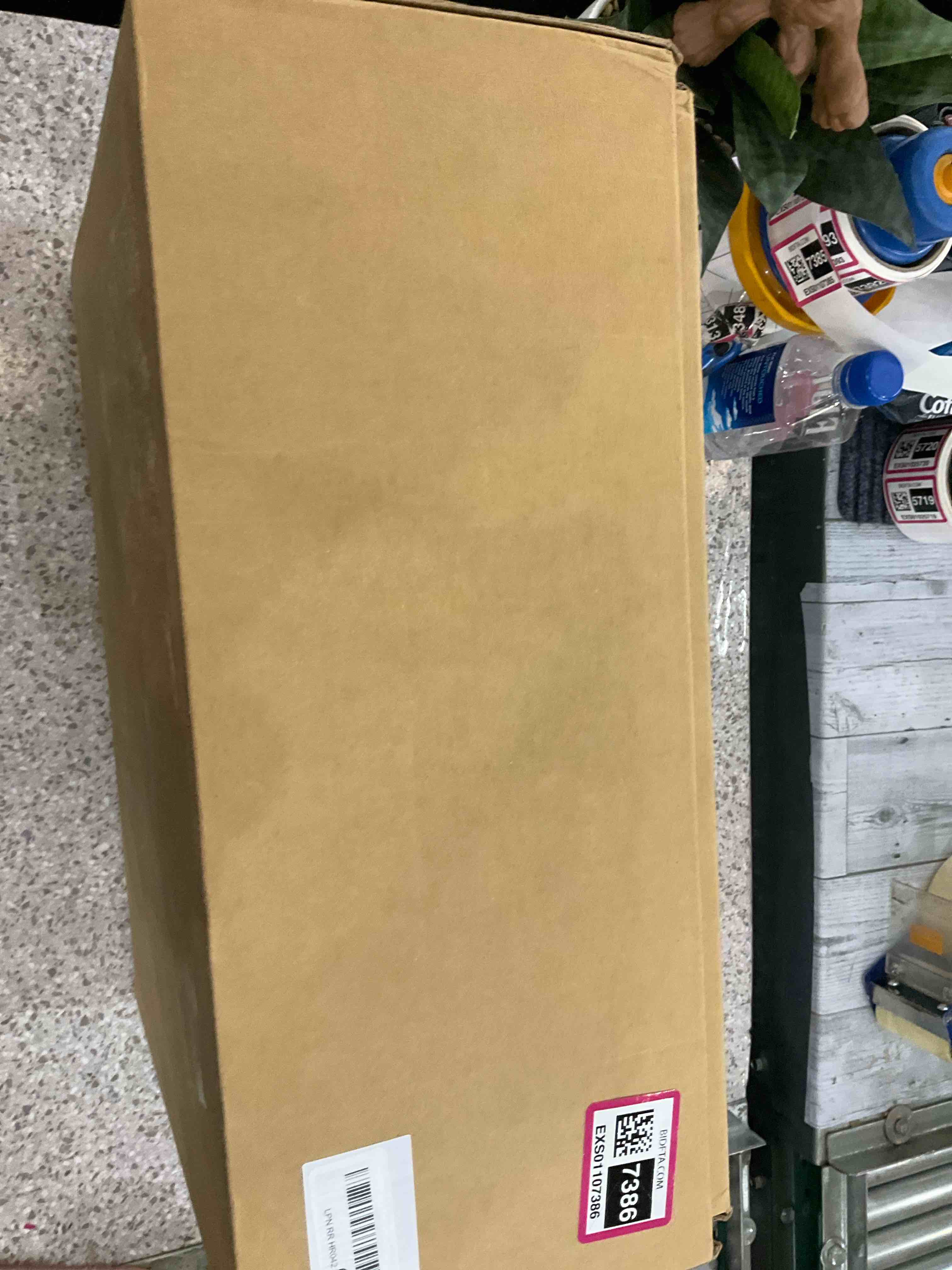 https://s3.amazonaws.com/lotting-images-prod/BargainHunt/EXS01107386_1707834833437.jpeg