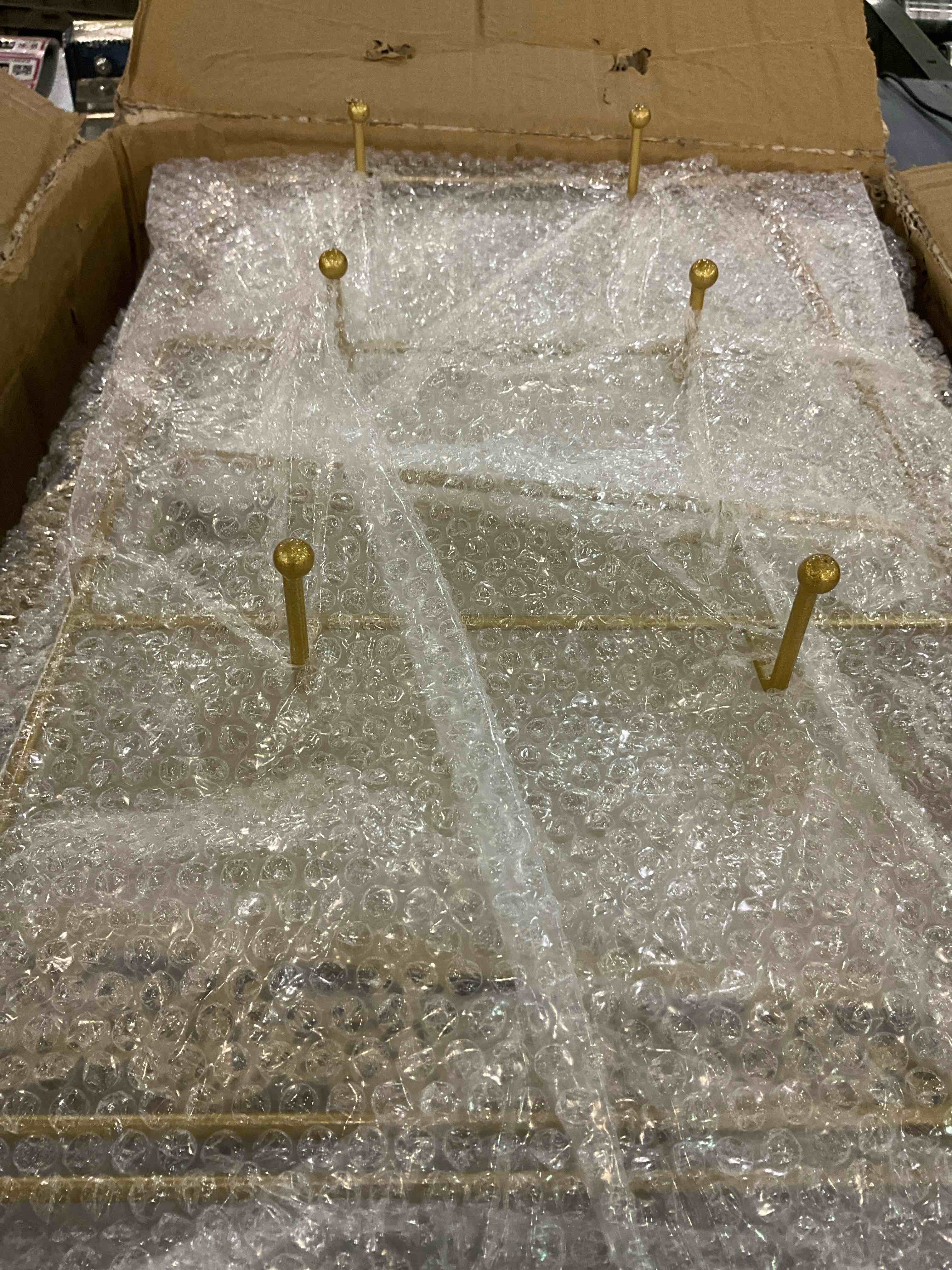 https://s3.amazonaws.com/lotting-images-prod/BargainHunt/EXS01107665_1708518955655.jpeg