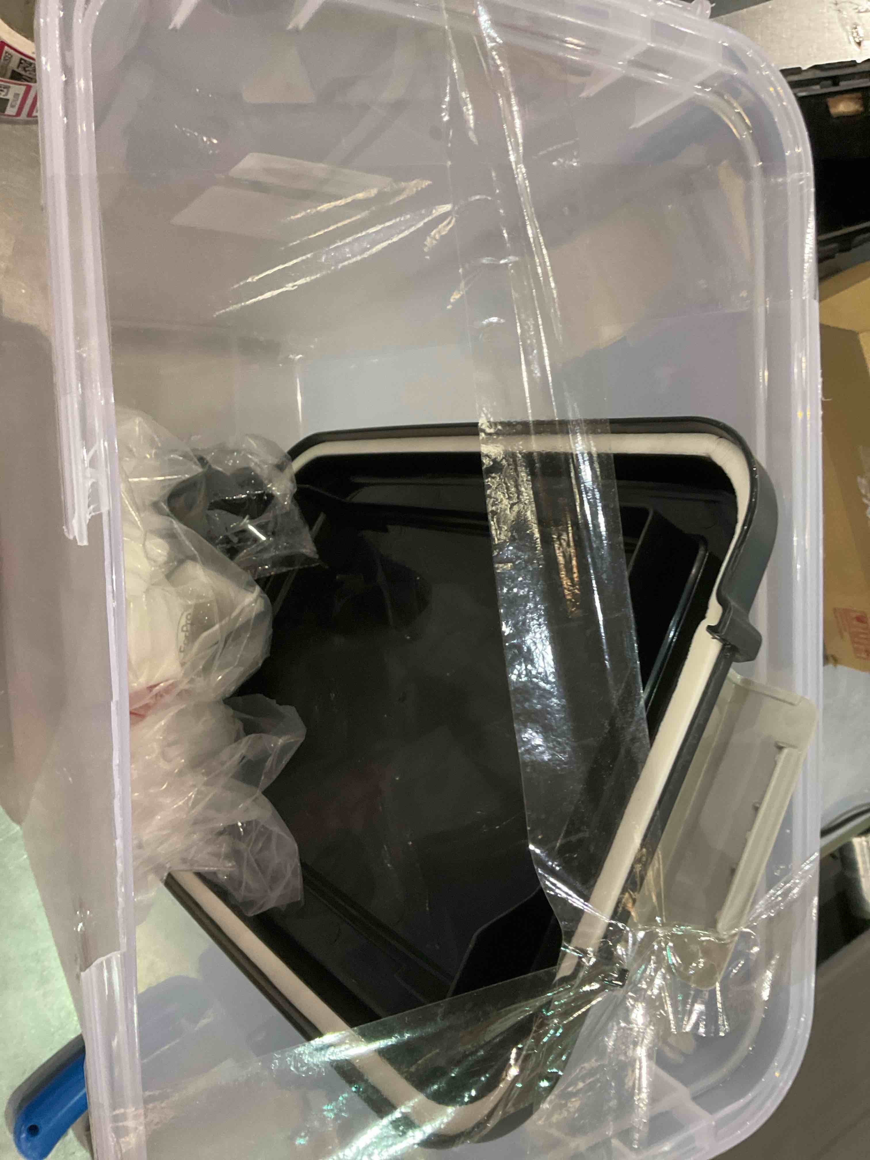 https://s3.amazonaws.com/lotting-images-prod/BargainHunt/EXS01107692_1708523118767.jpeg