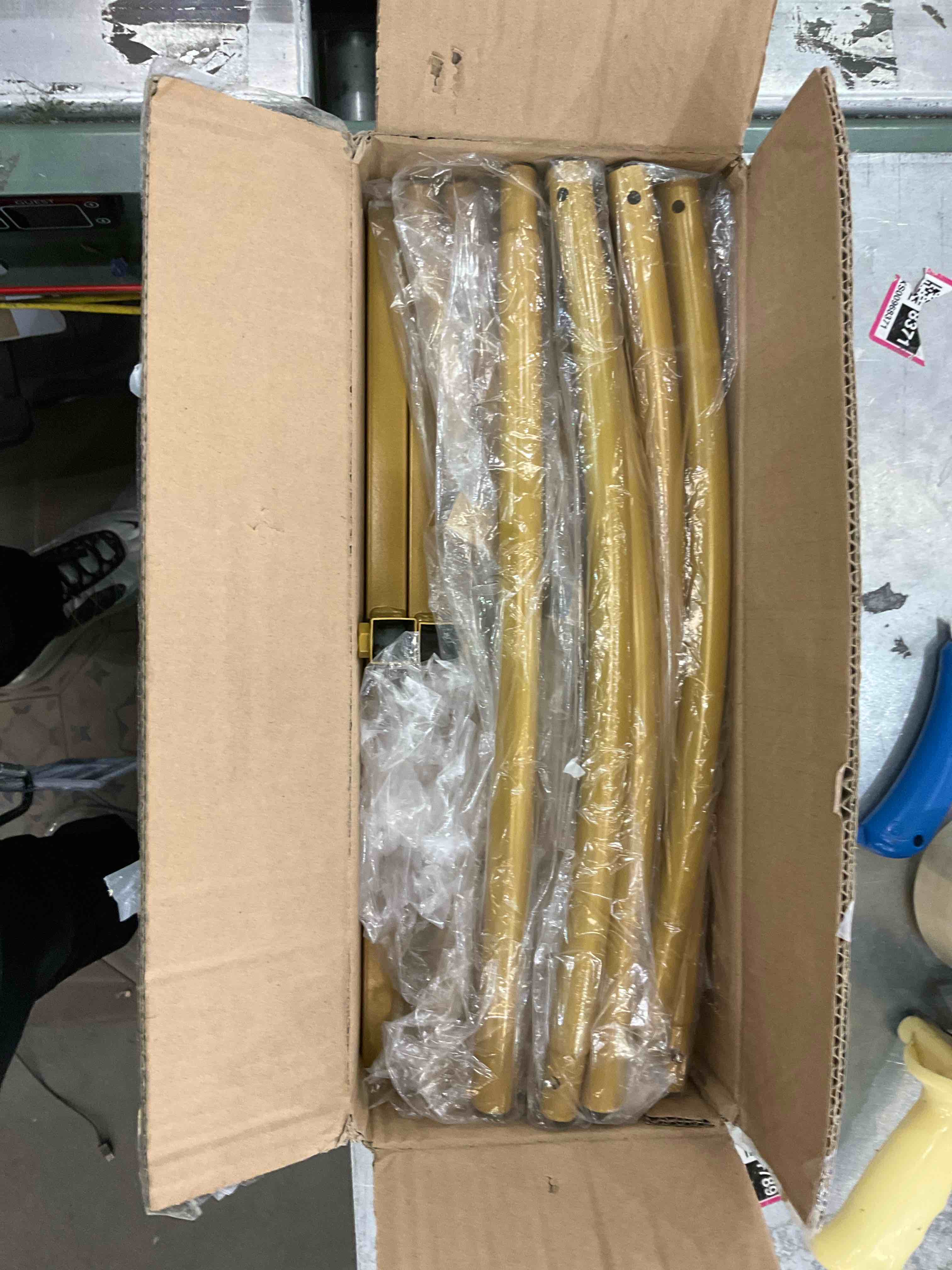 https://s3.amazonaws.com/lotting-images-prod/BargainHunt/EXS01108871_1706640439839.jpeg