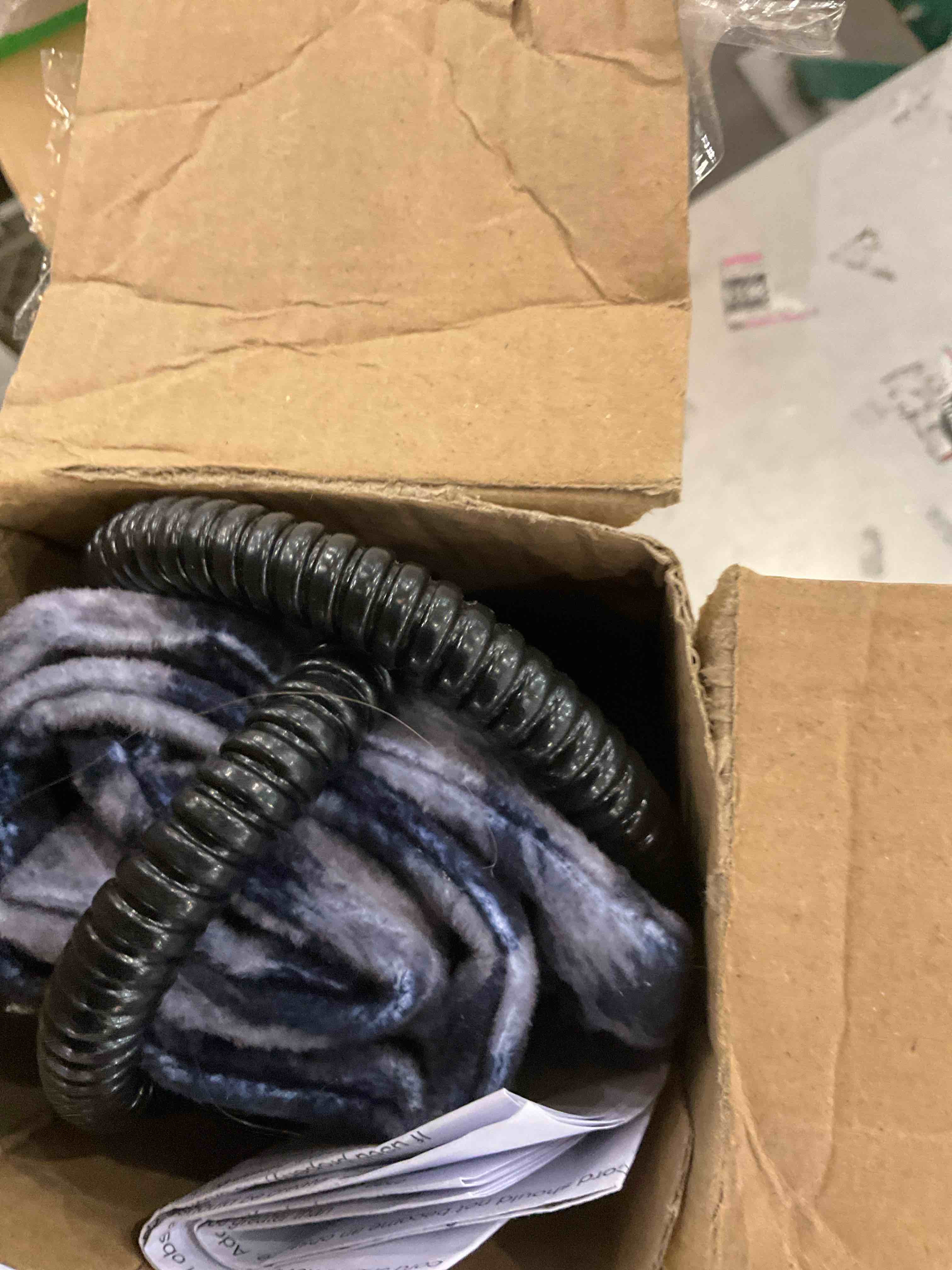 https://s3.amazonaws.com/lotting-images-prod/BargainHunt/EXS01108997_1708978906588.jpeg