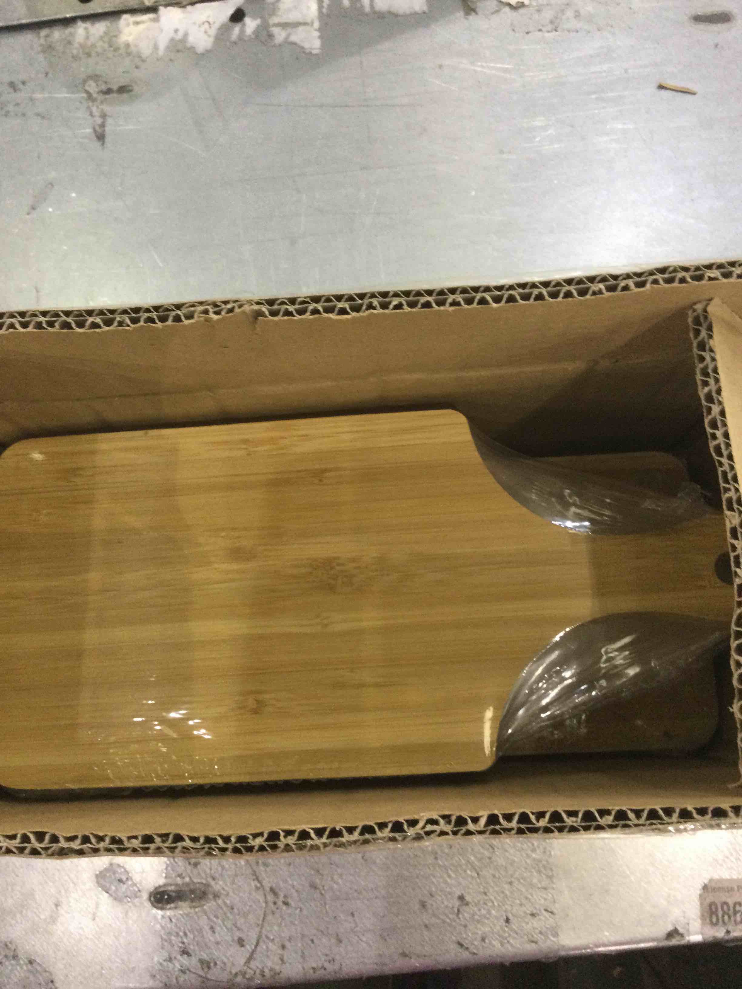 https://s3.amazonaws.com/lotting-images-prod/BargainHunt/EXS01109198_1706708664478.jpeg