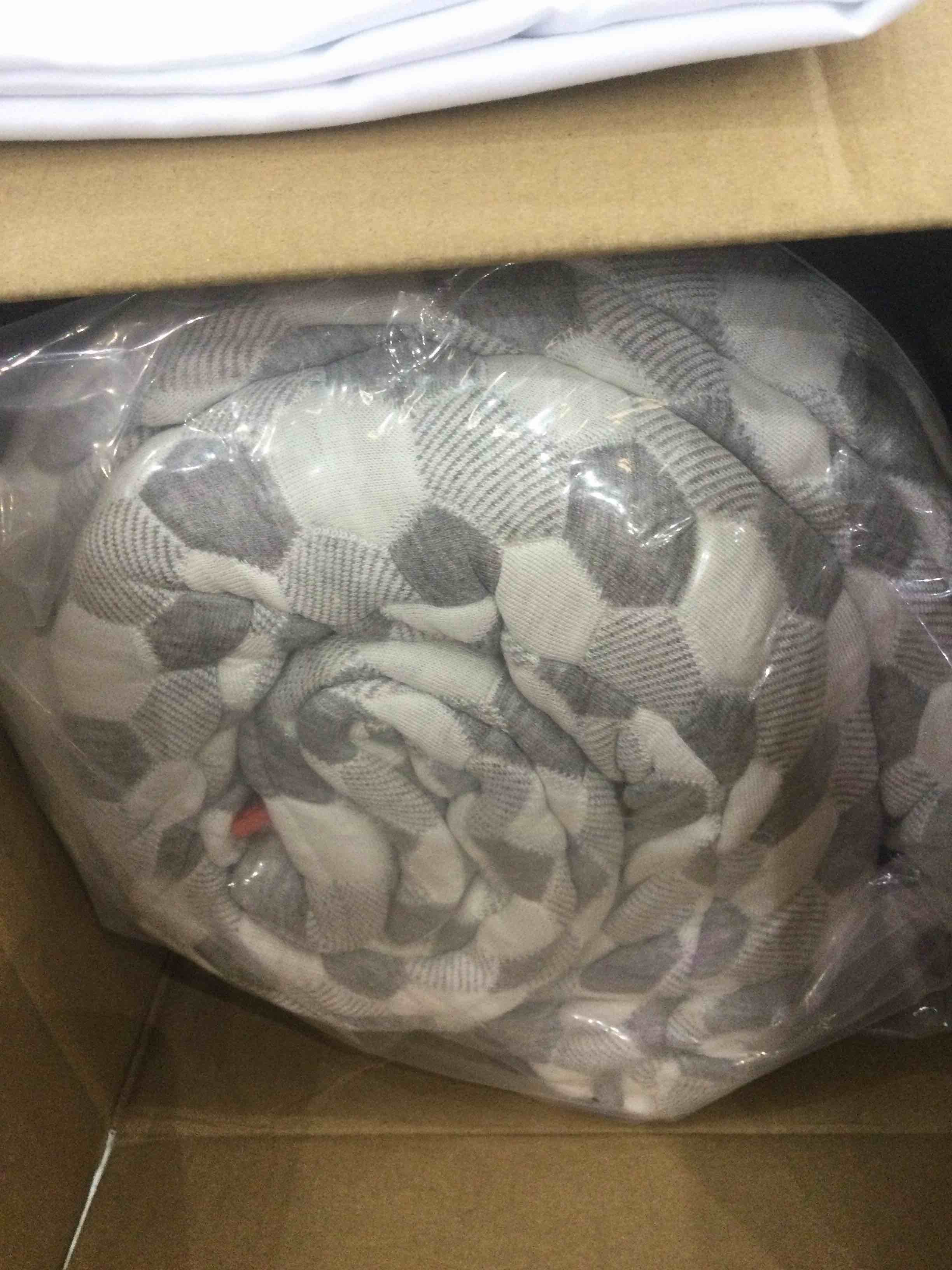 https://s3.amazonaws.com/lotting-images-prod/BargainHunt/EXS01109241_1706716013946.jpeg