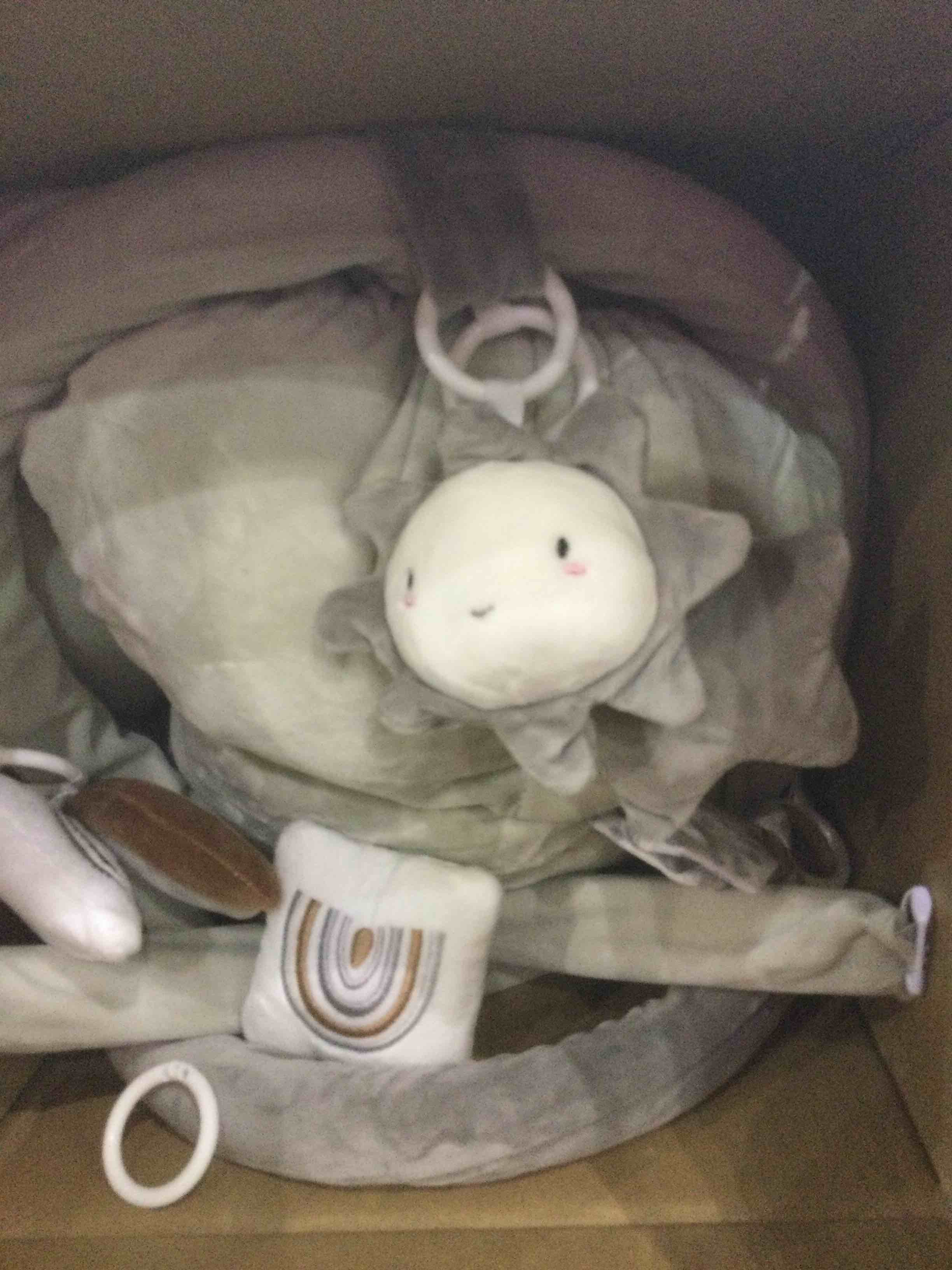 https://s3.amazonaws.com/lotting-images-prod/BargainHunt/EXS01109246_1706716872355.jpeg