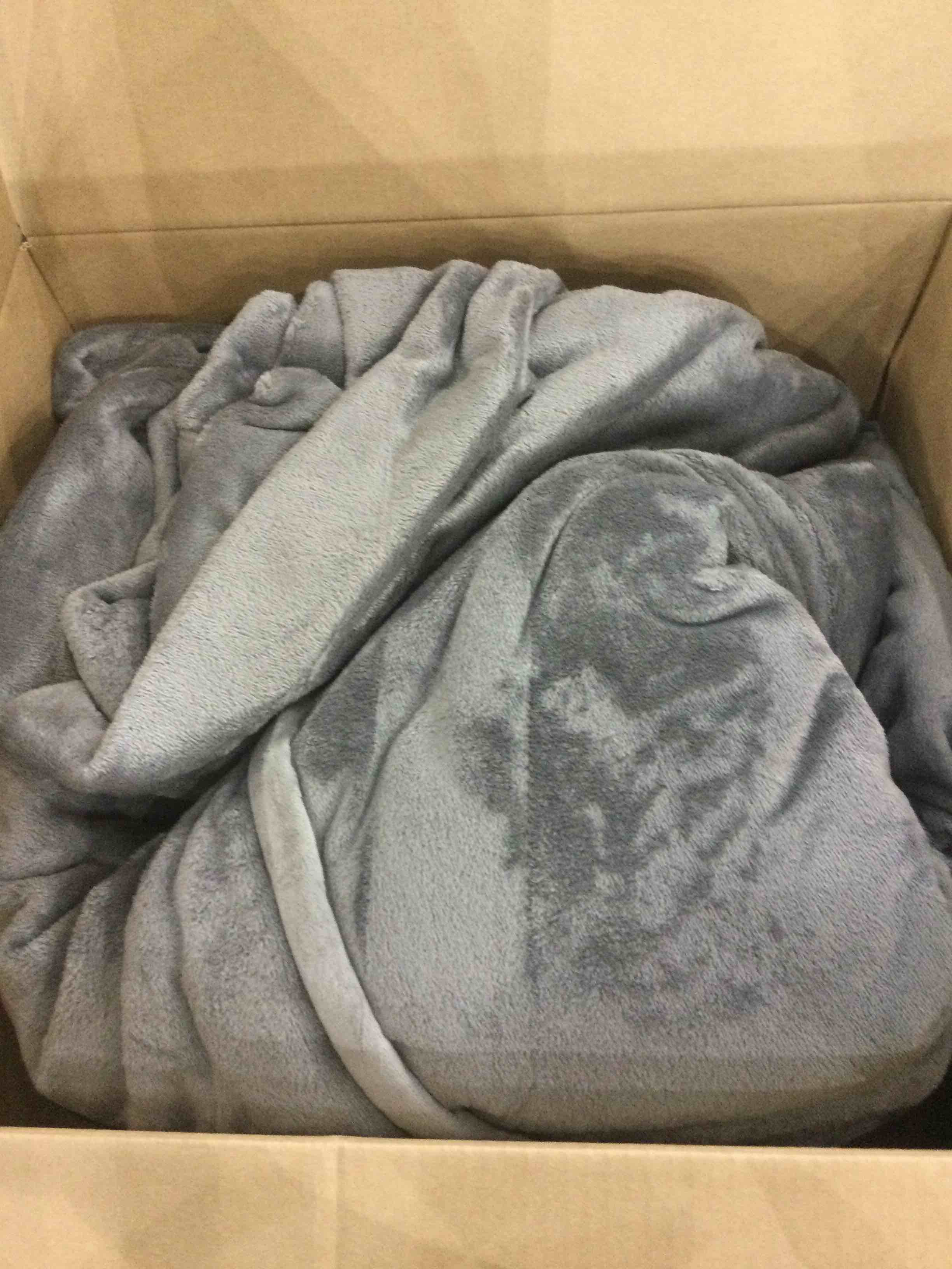 https://s3.amazonaws.com/lotting-images-prod/BargainHunt/EXS01109358_1706790259273.jpeg