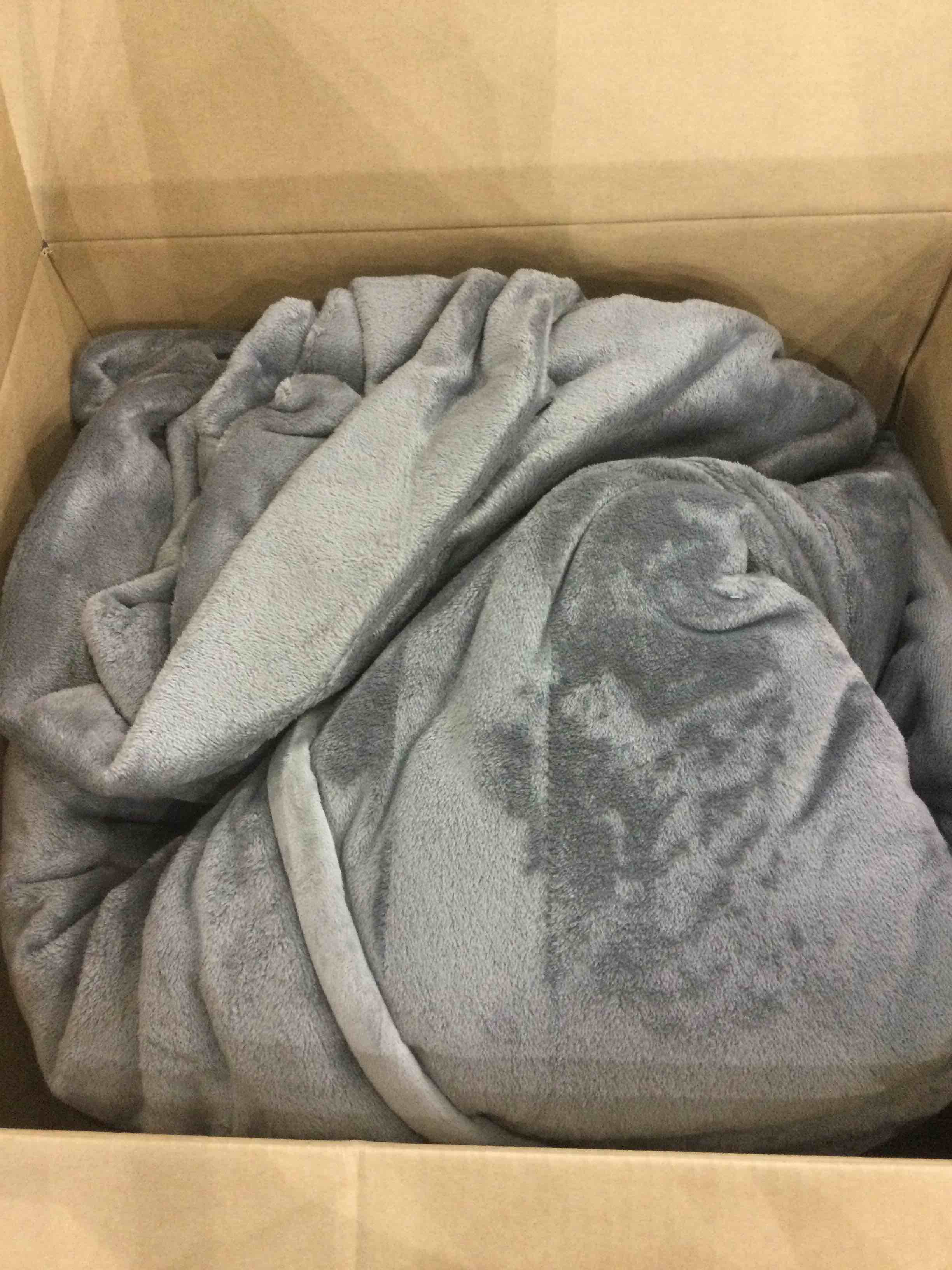 https://s3.amazonaws.com/lotting-images-prod/BargainHunt/EXS01109358_1706790260973.jpeg