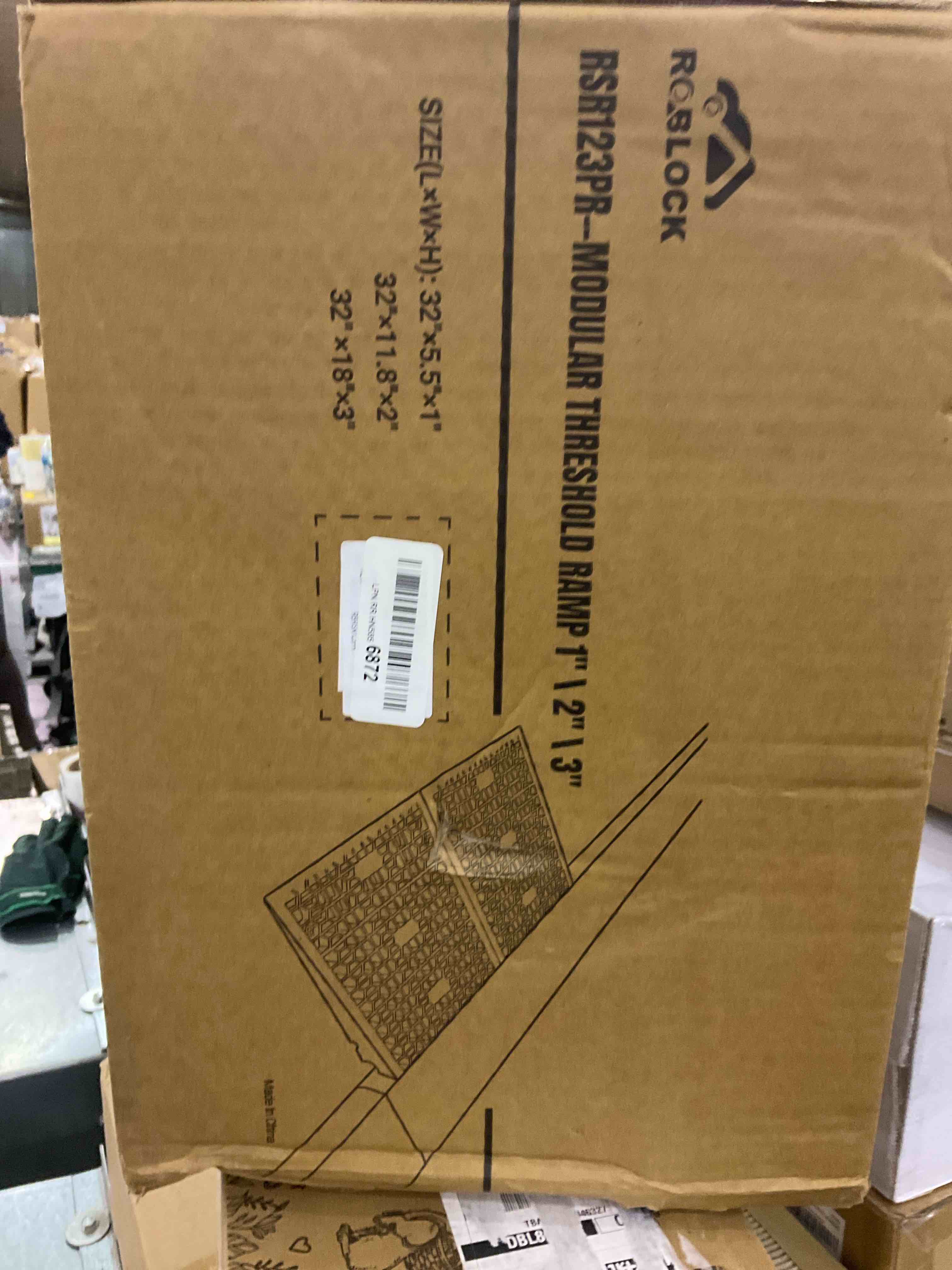 https://s3.amazonaws.com/lotting-images-prod/BargainHunt/EXS01109568_1709560102672.jpeg