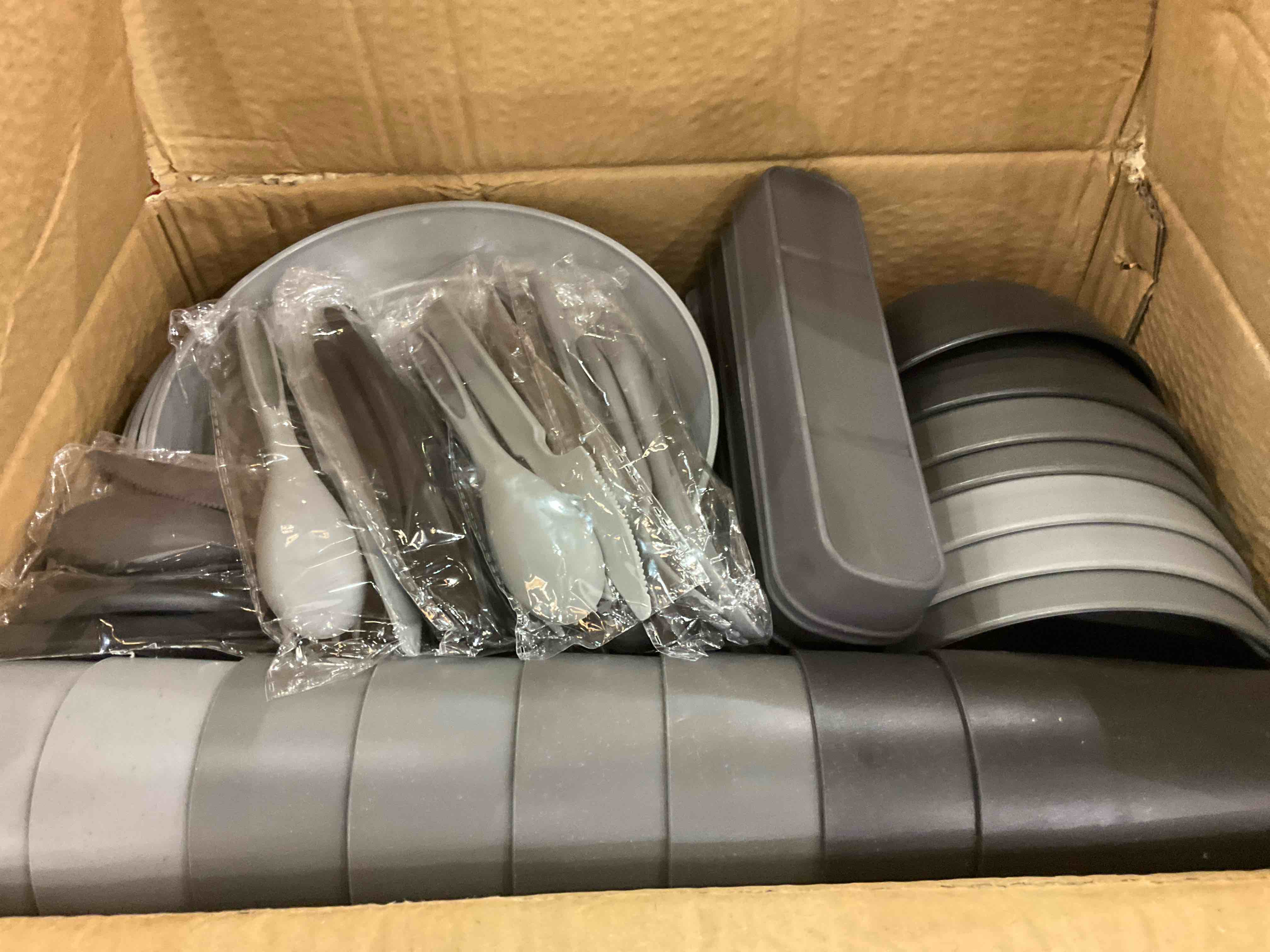 https://s3.amazonaws.com/lotting-images-prod/BargainHunt/EXS01109578_1709562469136.jpeg