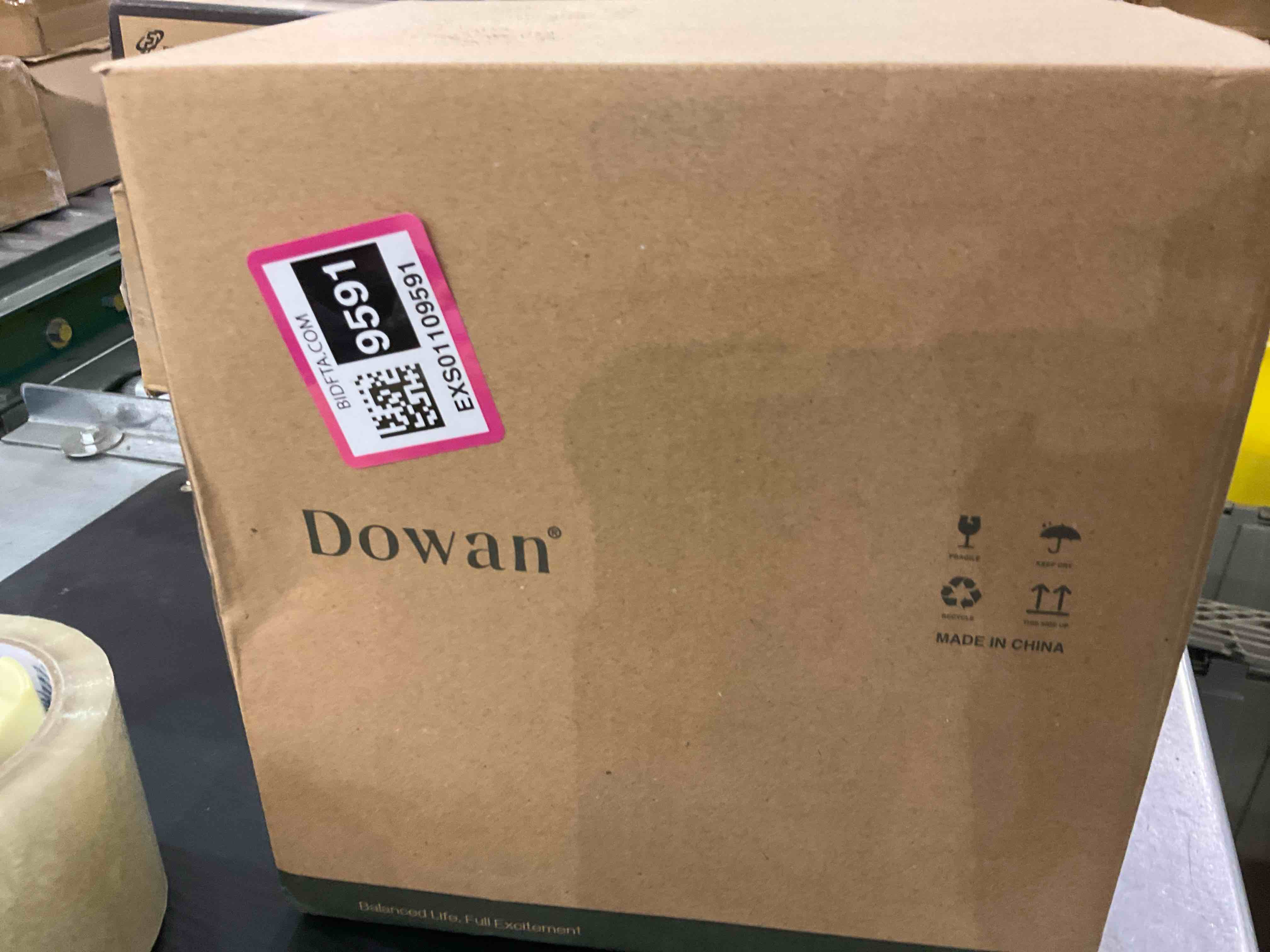 https://s3.amazonaws.com/lotting-images-prod/BargainHunt/EXS01109591_1709563439769.jpeg