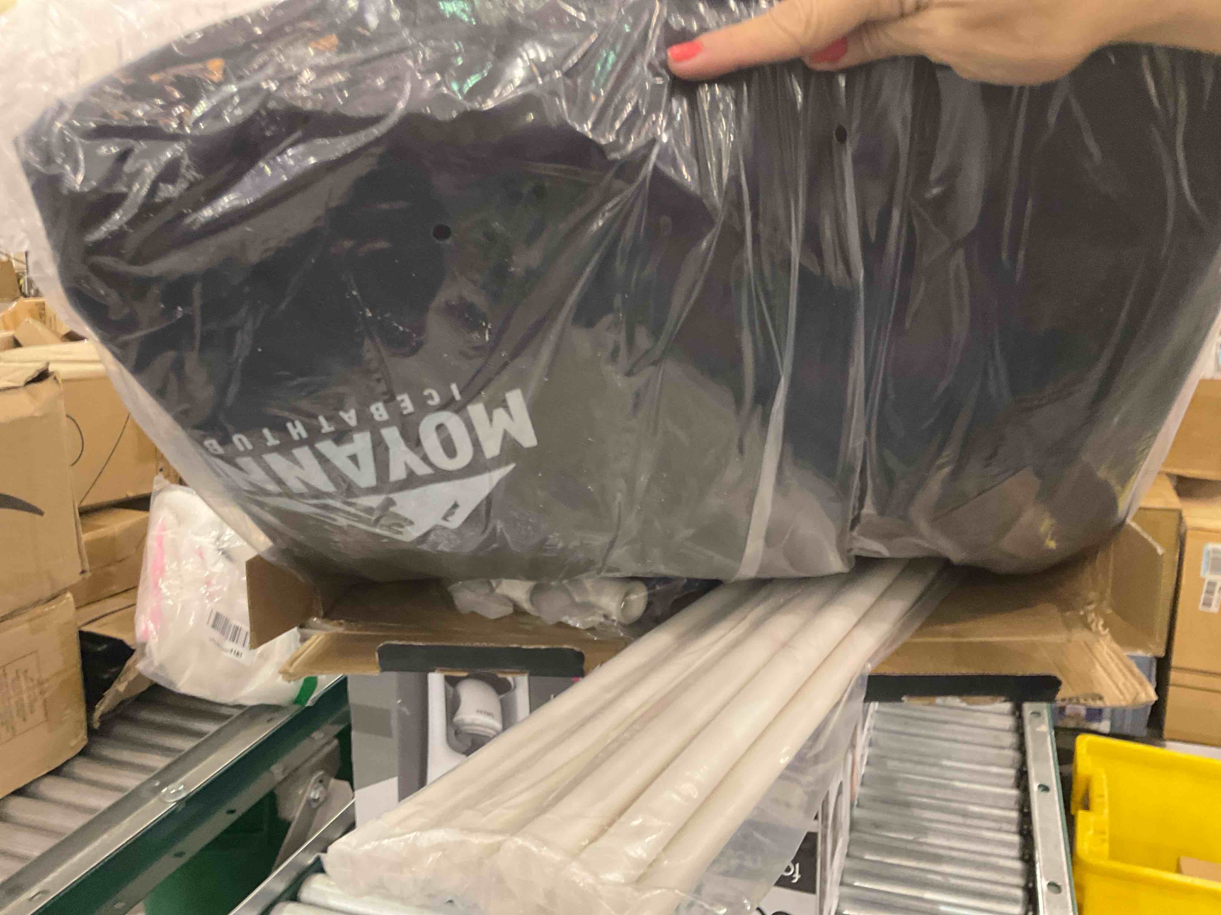 https://s3.amazonaws.com/lotting-images-prod/BargainHunt/EXS01109595_1709564148881.jpeg