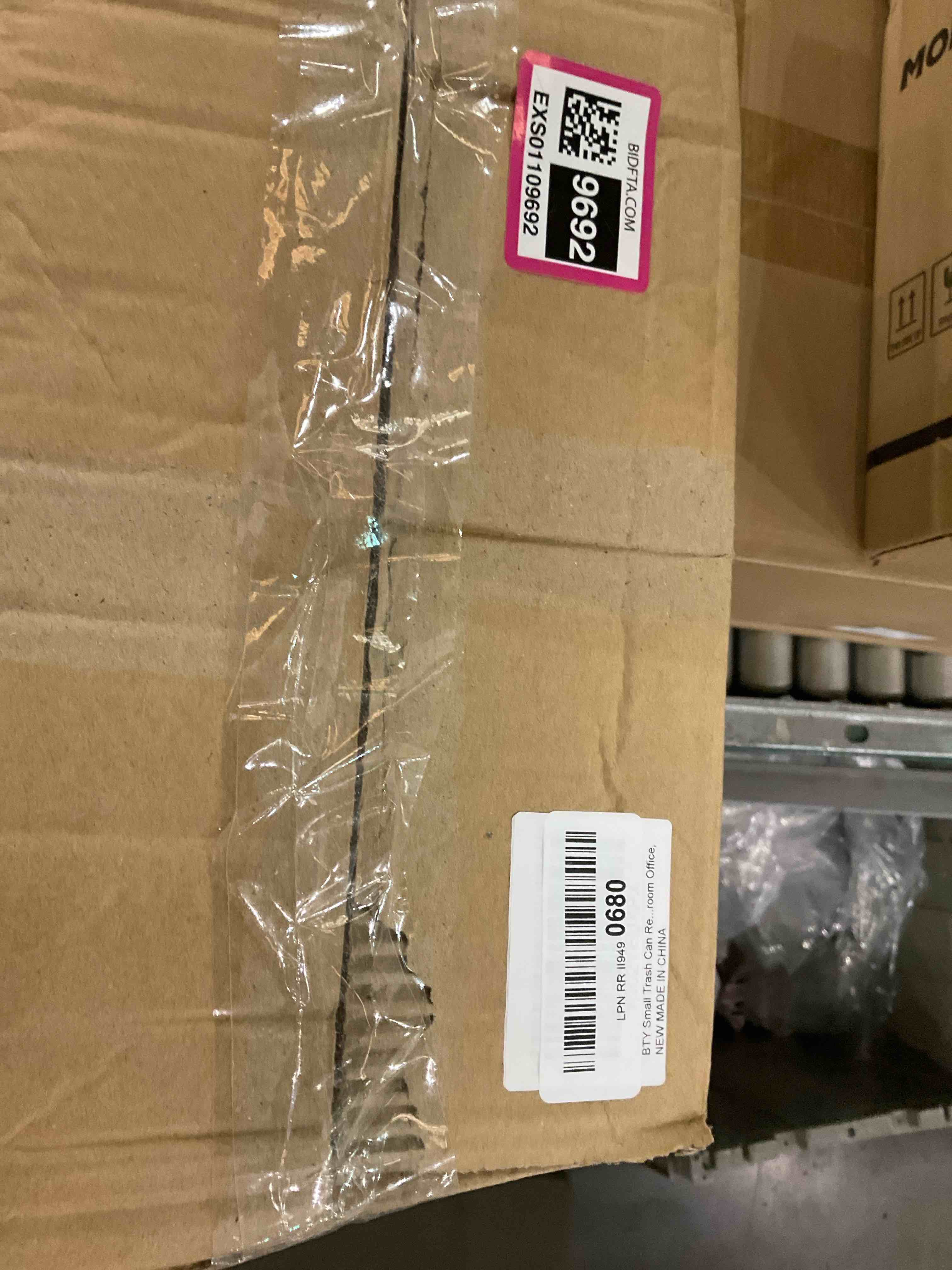 https://s3.amazonaws.com/lotting-images-prod/BargainHunt/EXS01109692_1709581093505.jpeg