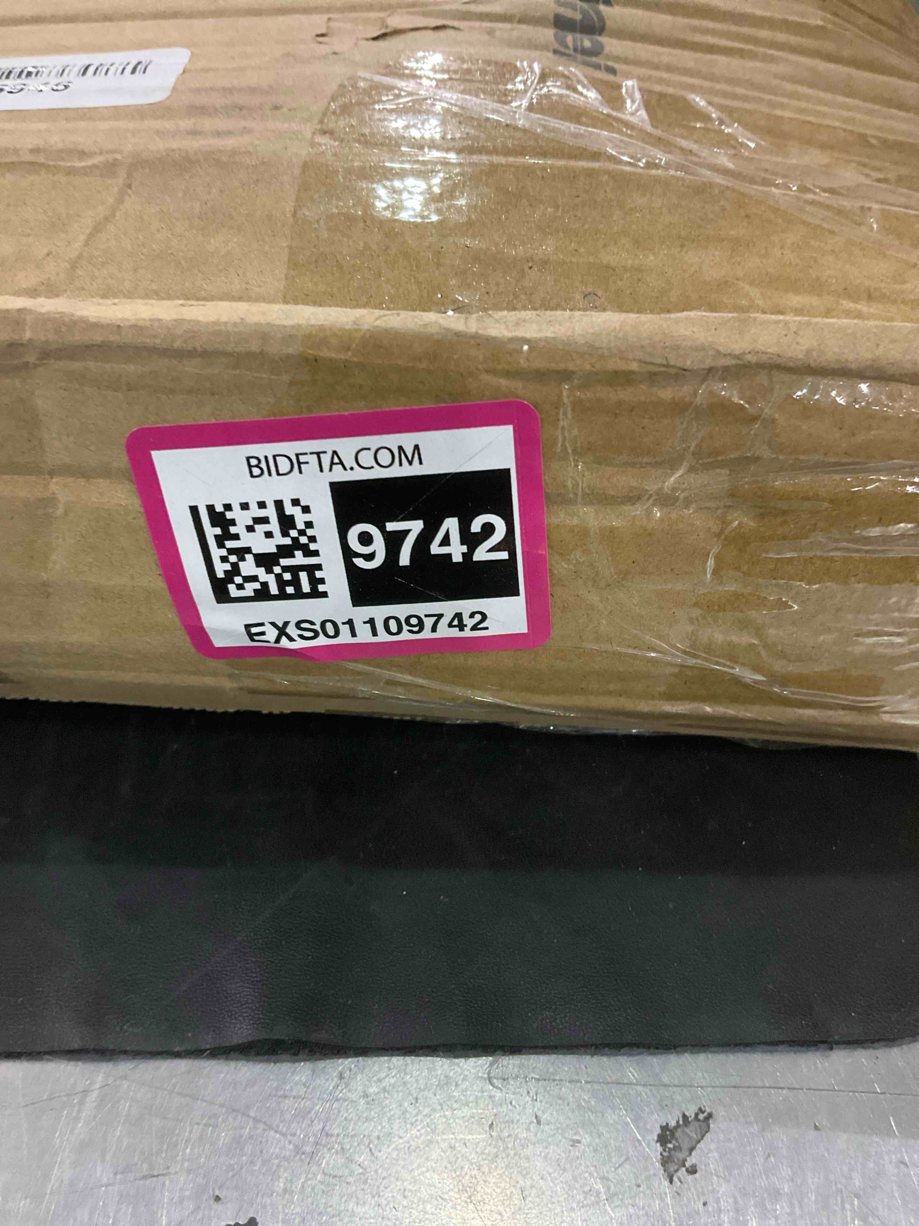 https://s3.amazonaws.com/lotting-images-prod/BargainHunt/EXS01109742_1710329154750.jpeg