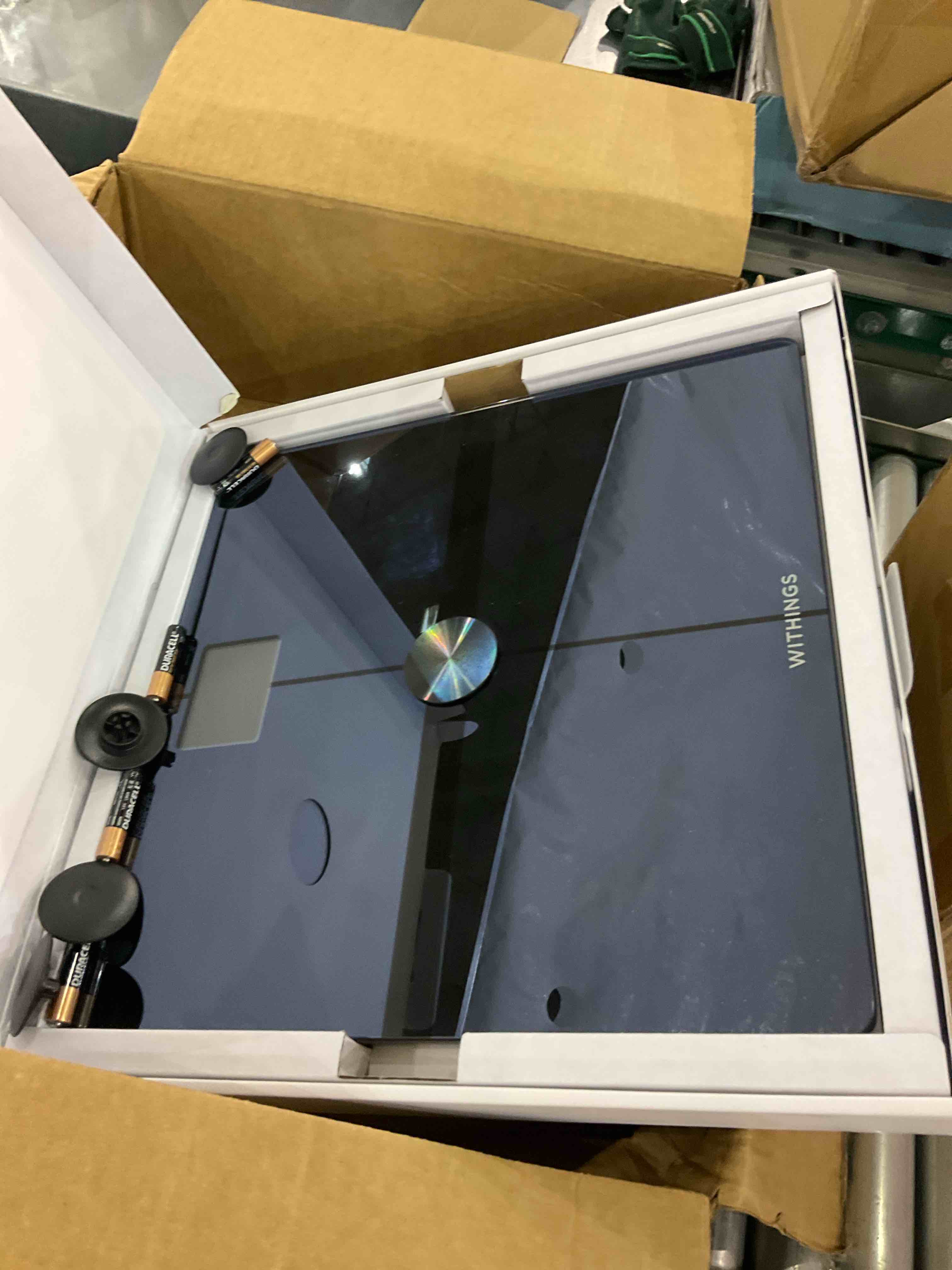 https://s3.amazonaws.com/lotting-images-prod/BargainHunt/EXS01109864_1710766445758.jpeg