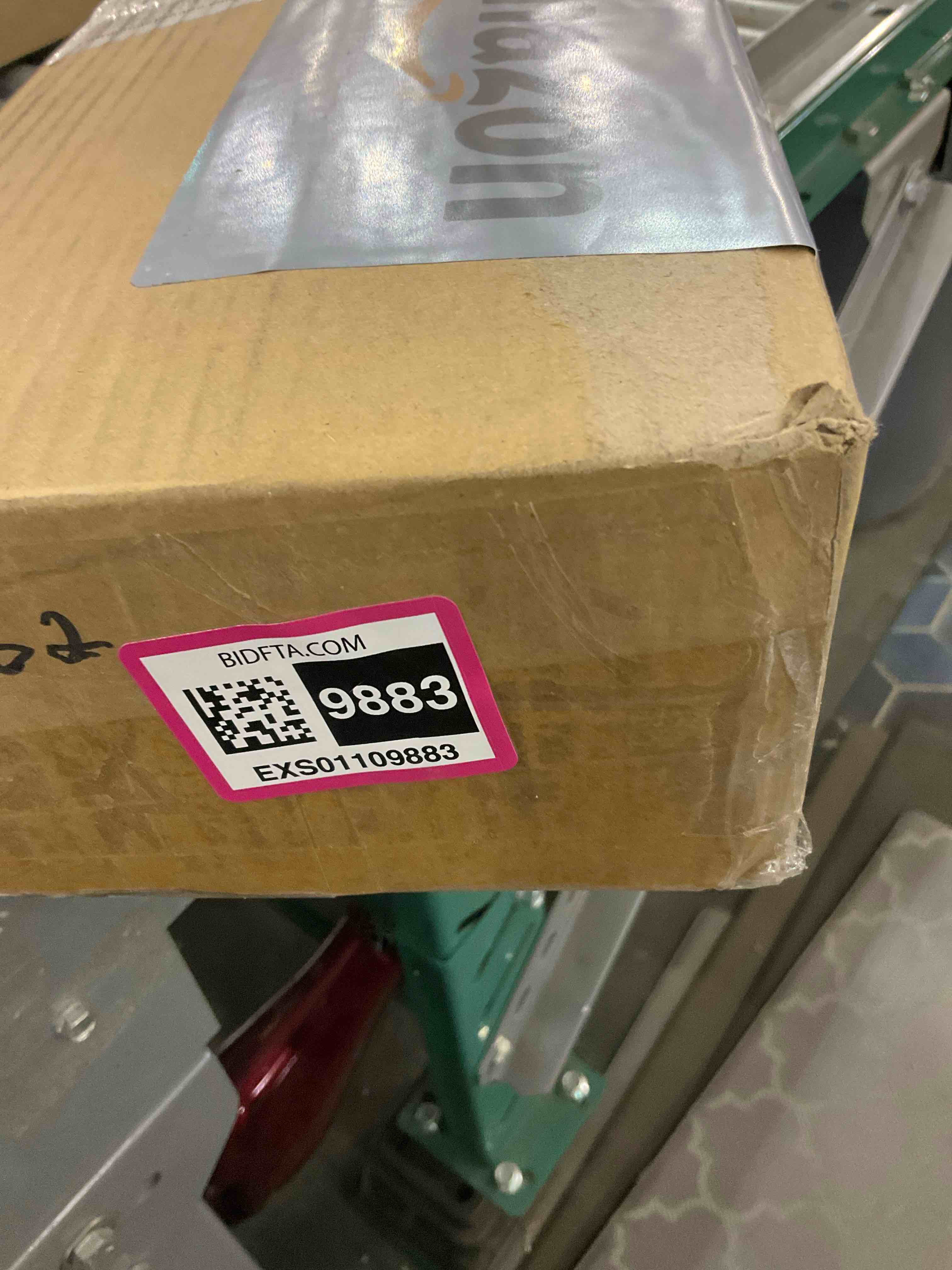 https://s3.amazonaws.com/lotting-images-prod/BargainHunt/EXS01109883_1710771088795.jpeg