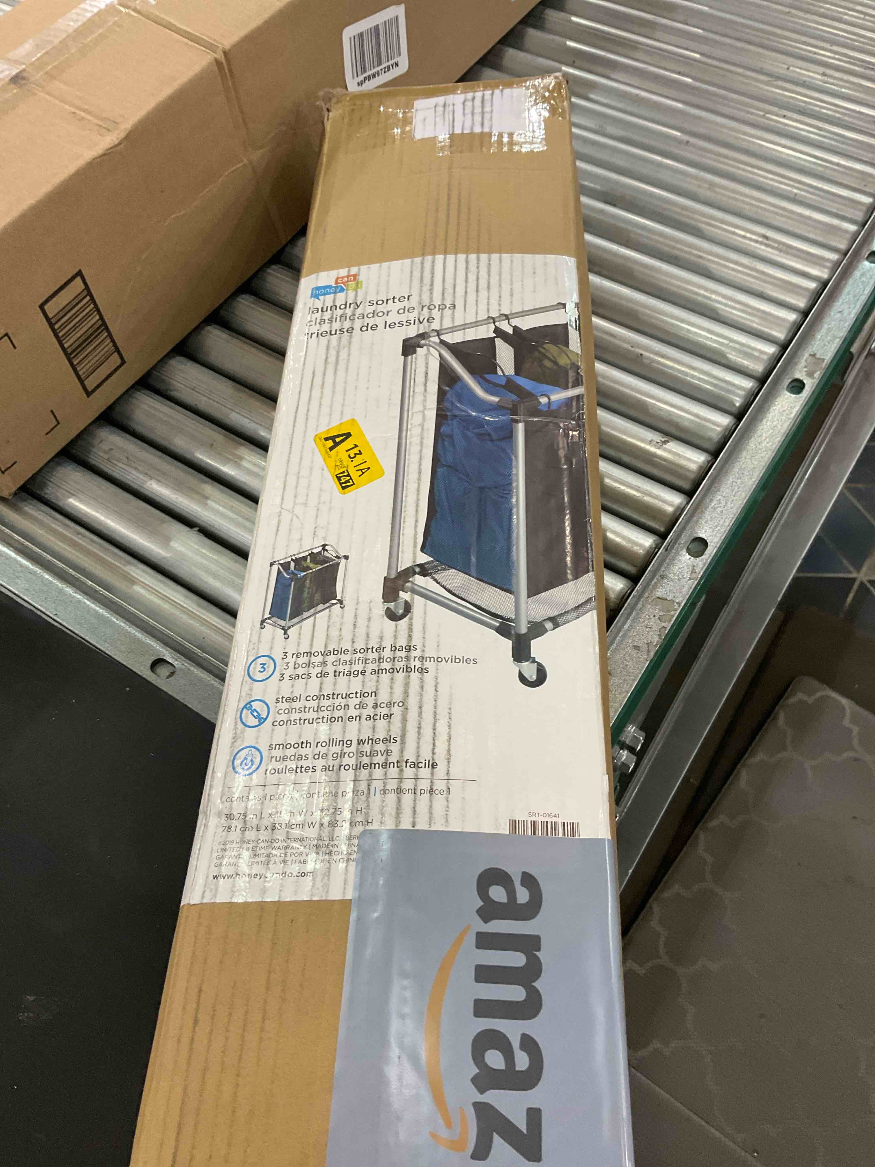 https://s3.amazonaws.com/lotting-images-prod/BargainHunt/EXS01109883_1710771124618.jpeg