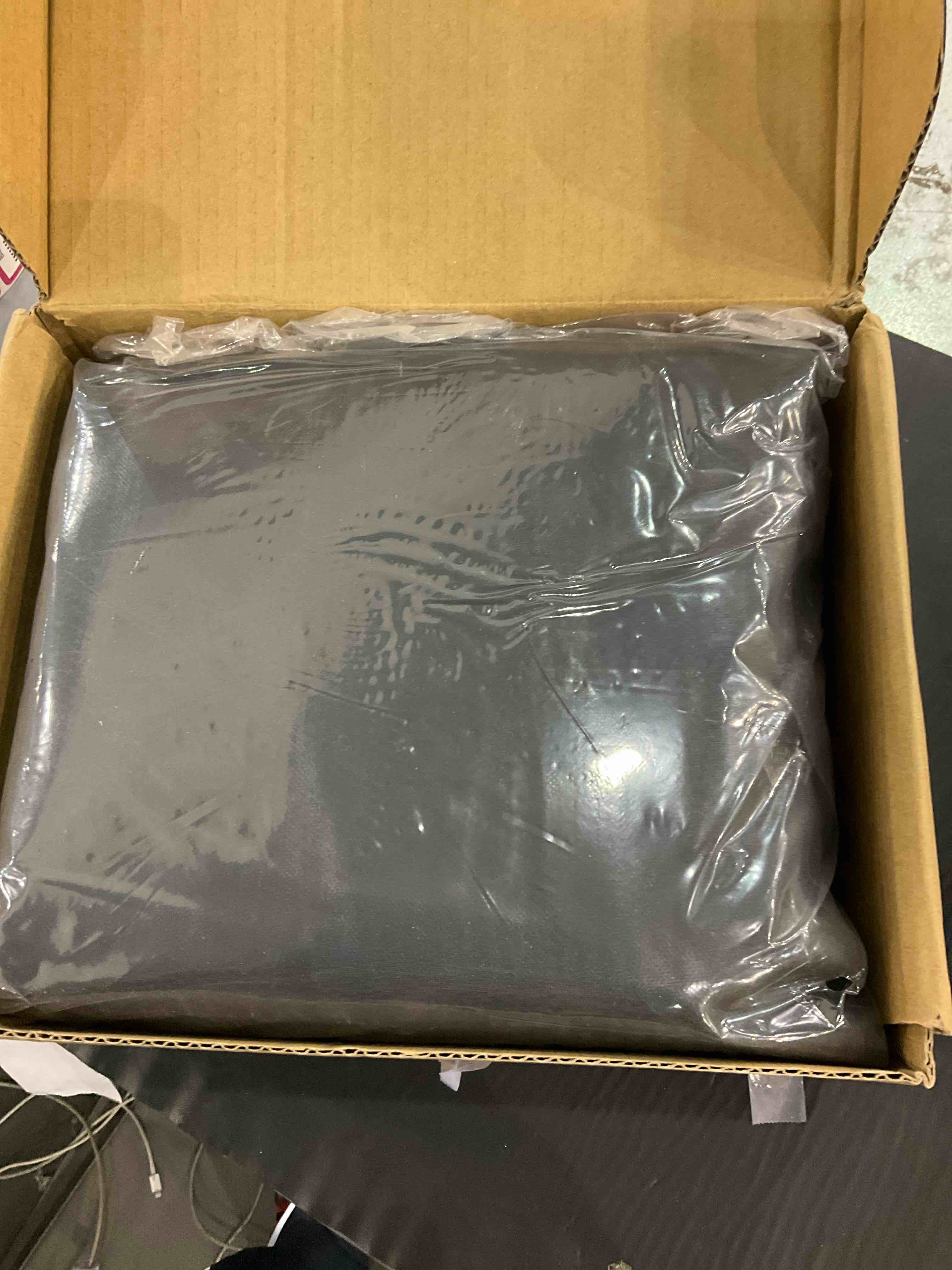 https://s3.amazonaws.com/lotting-images-prod/BargainHunt/EXS01109935_1710933881998.jpeg