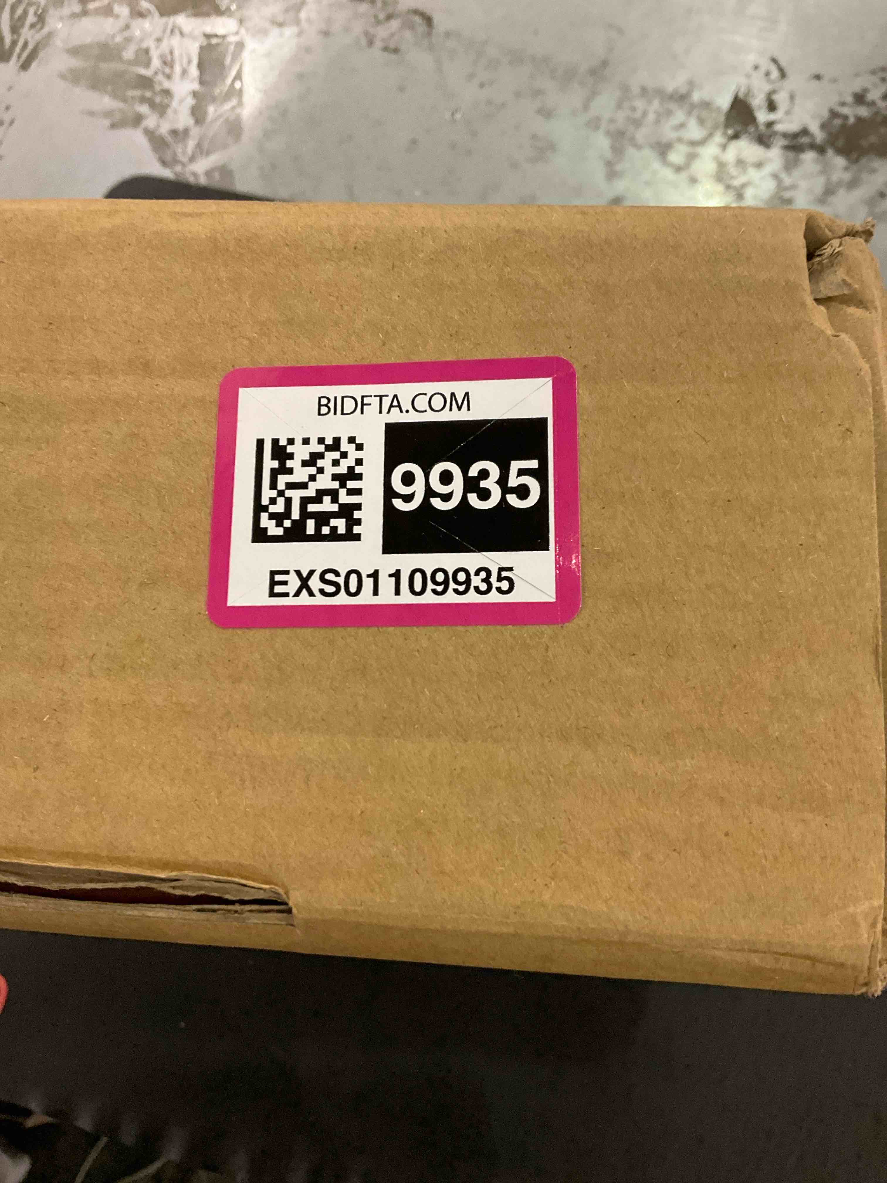 https://s3.amazonaws.com/lotting-images-prod/BargainHunt/EXS01109935_1710933904104.jpeg
